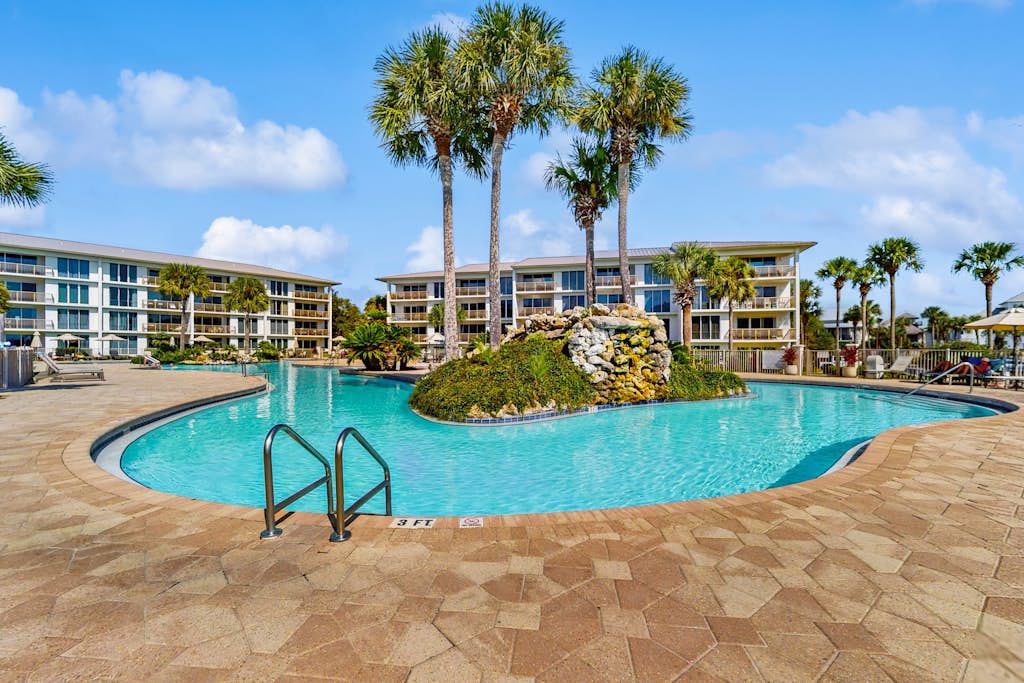 High Pointe E25 - Gulf Front Condo