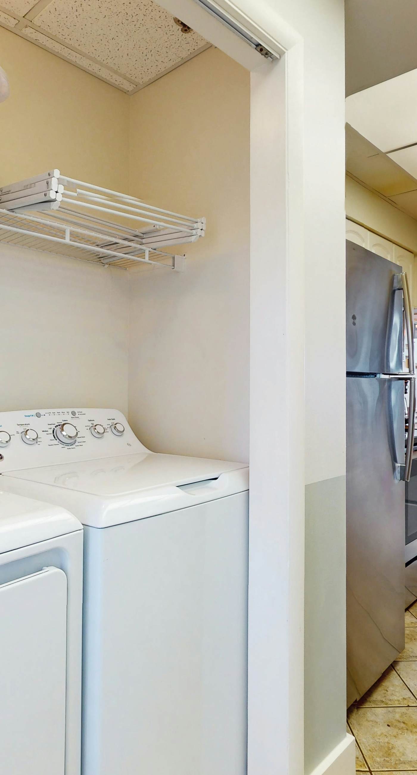 Gulf-front condo with bicycles, lazy river & pickleball