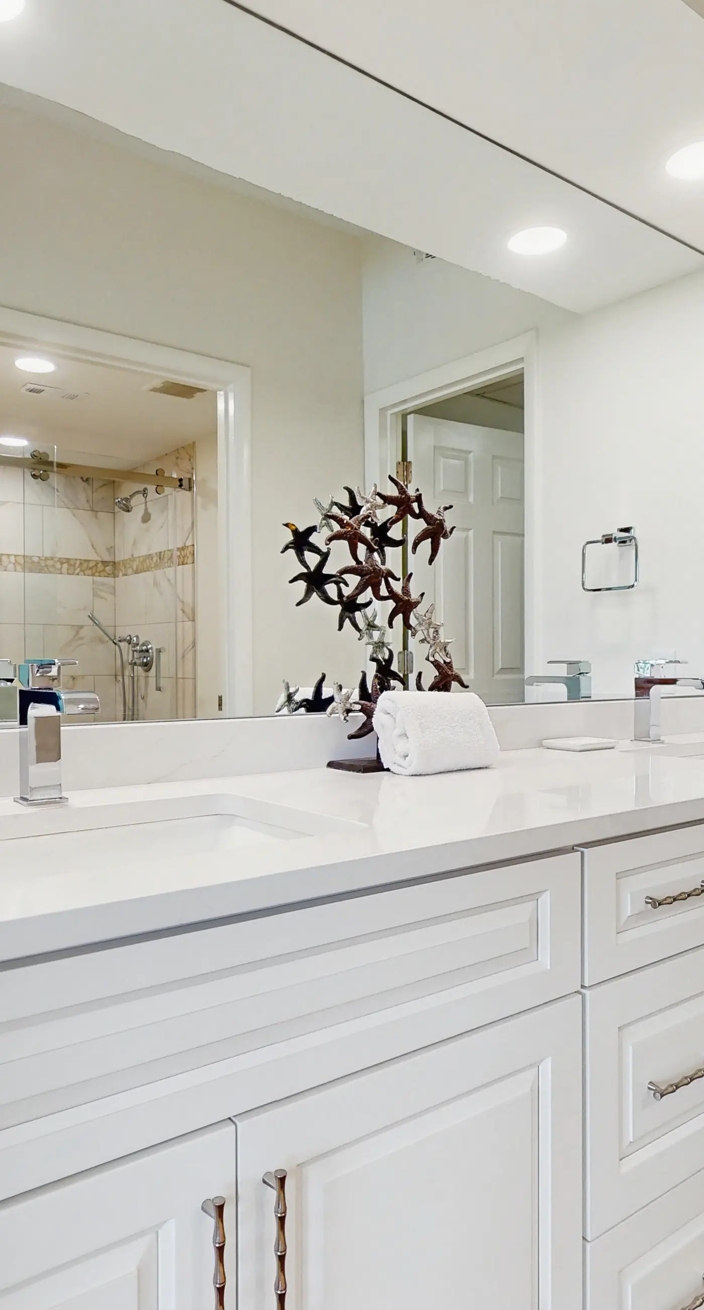 Amazing High Pointe condo with grill, hot tub, pool, tennis & pickleball