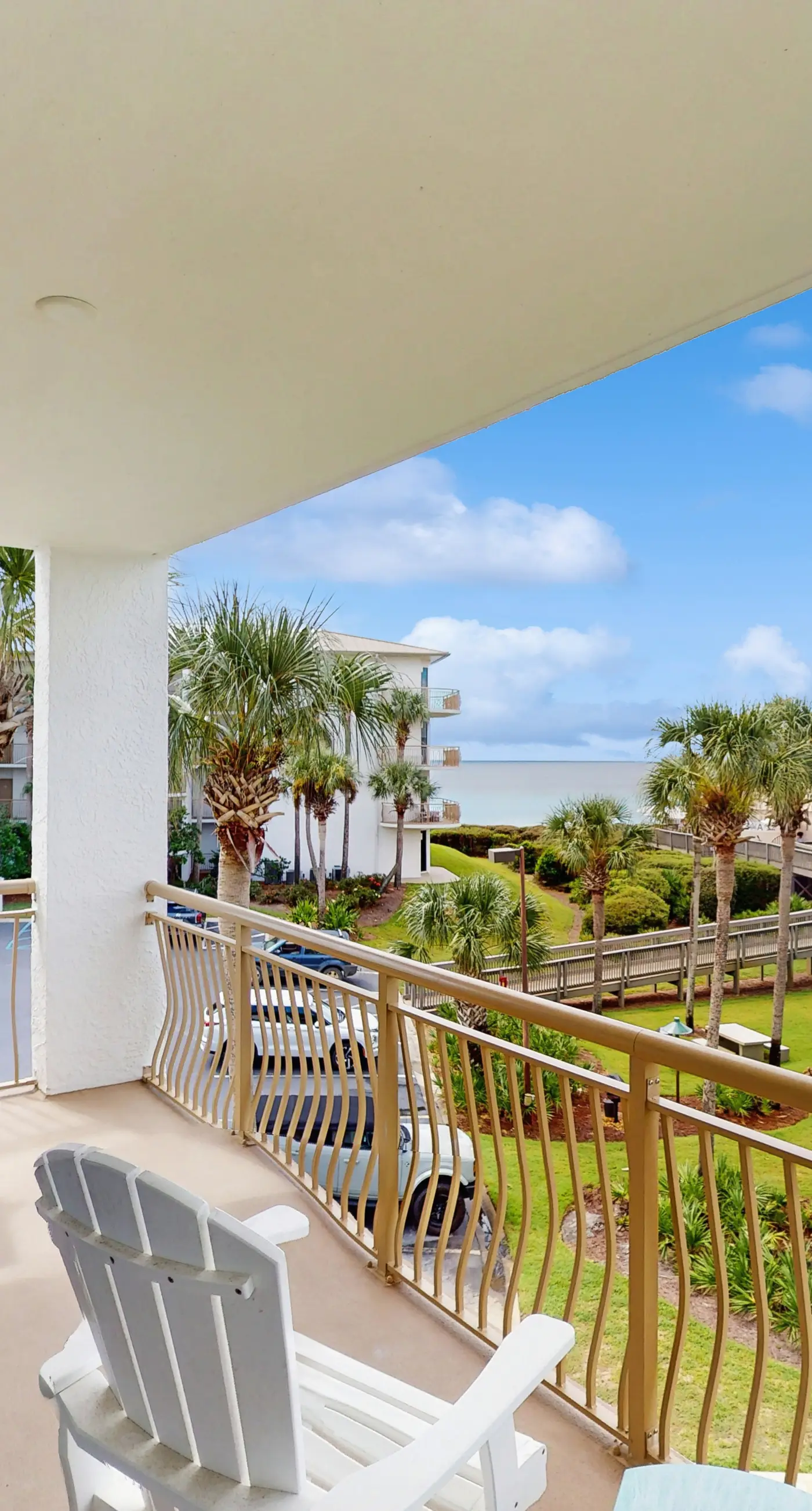 Amazing High Pointe condo with grill, hot tub, pool, tennis & pickleball