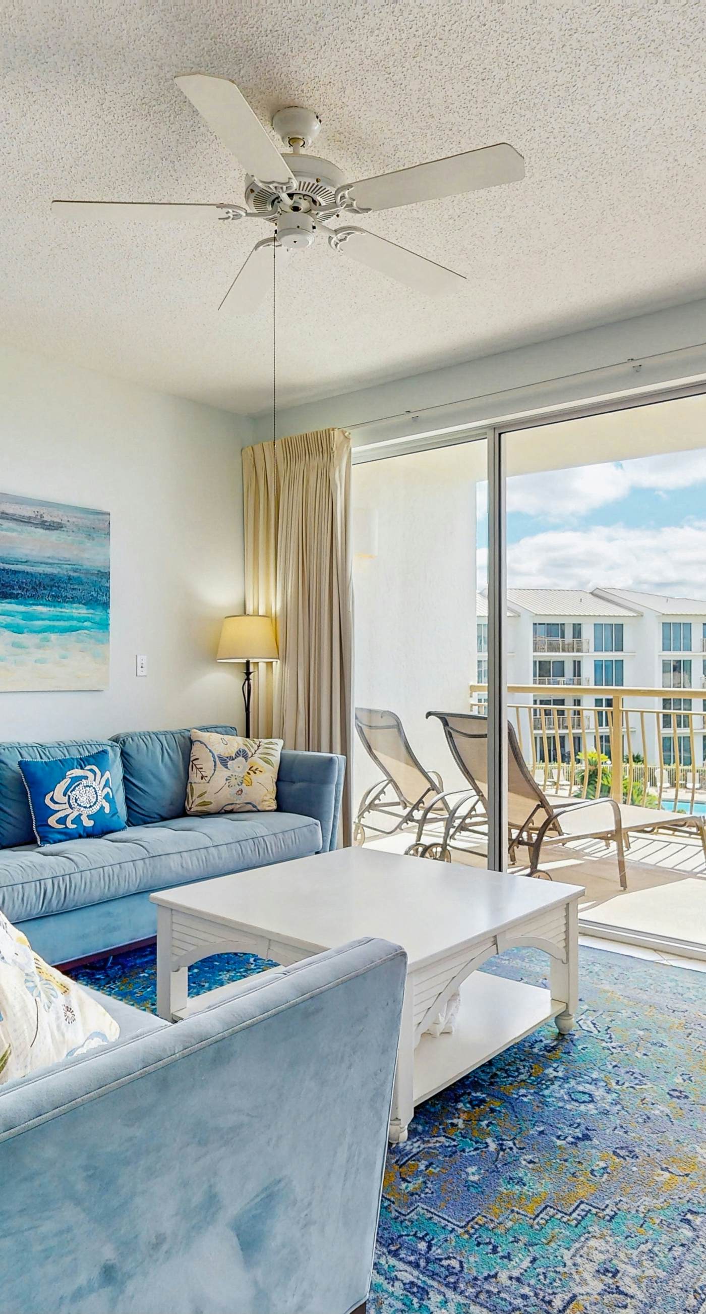 Spacious getaway with Gulf view, beach access, tennis & pickleball