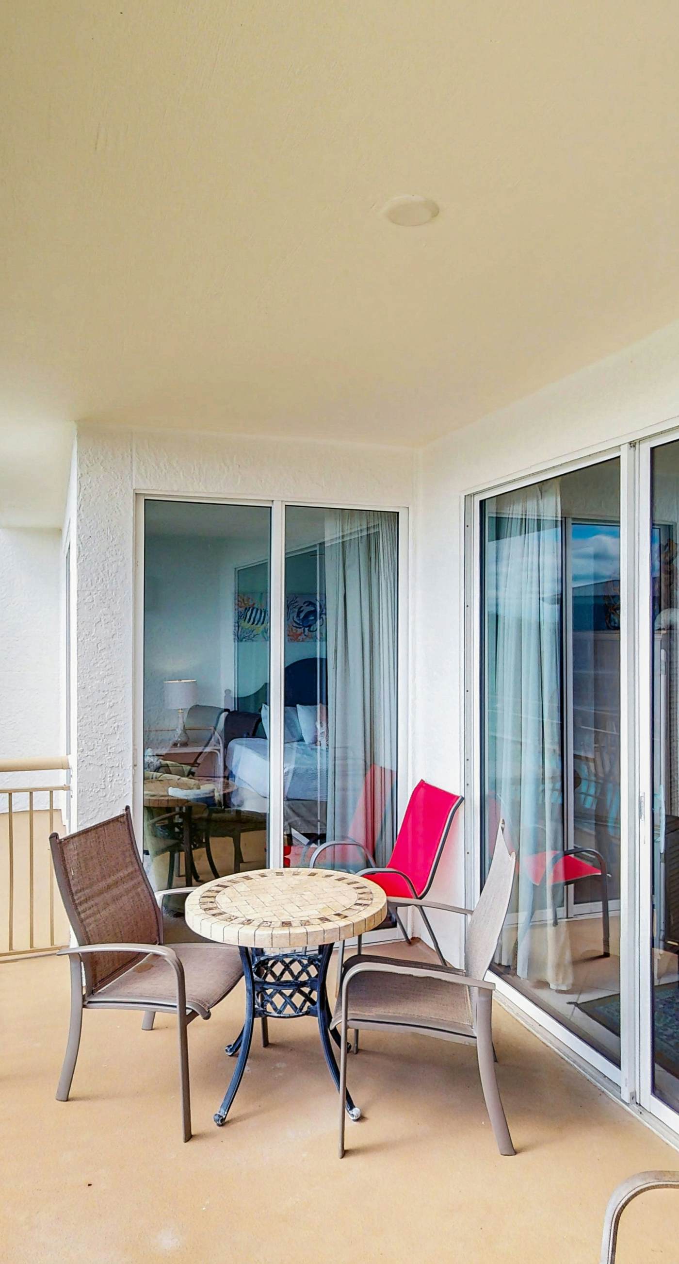 Spacious getaway with Gulf view, beach access, tennis & pickleball