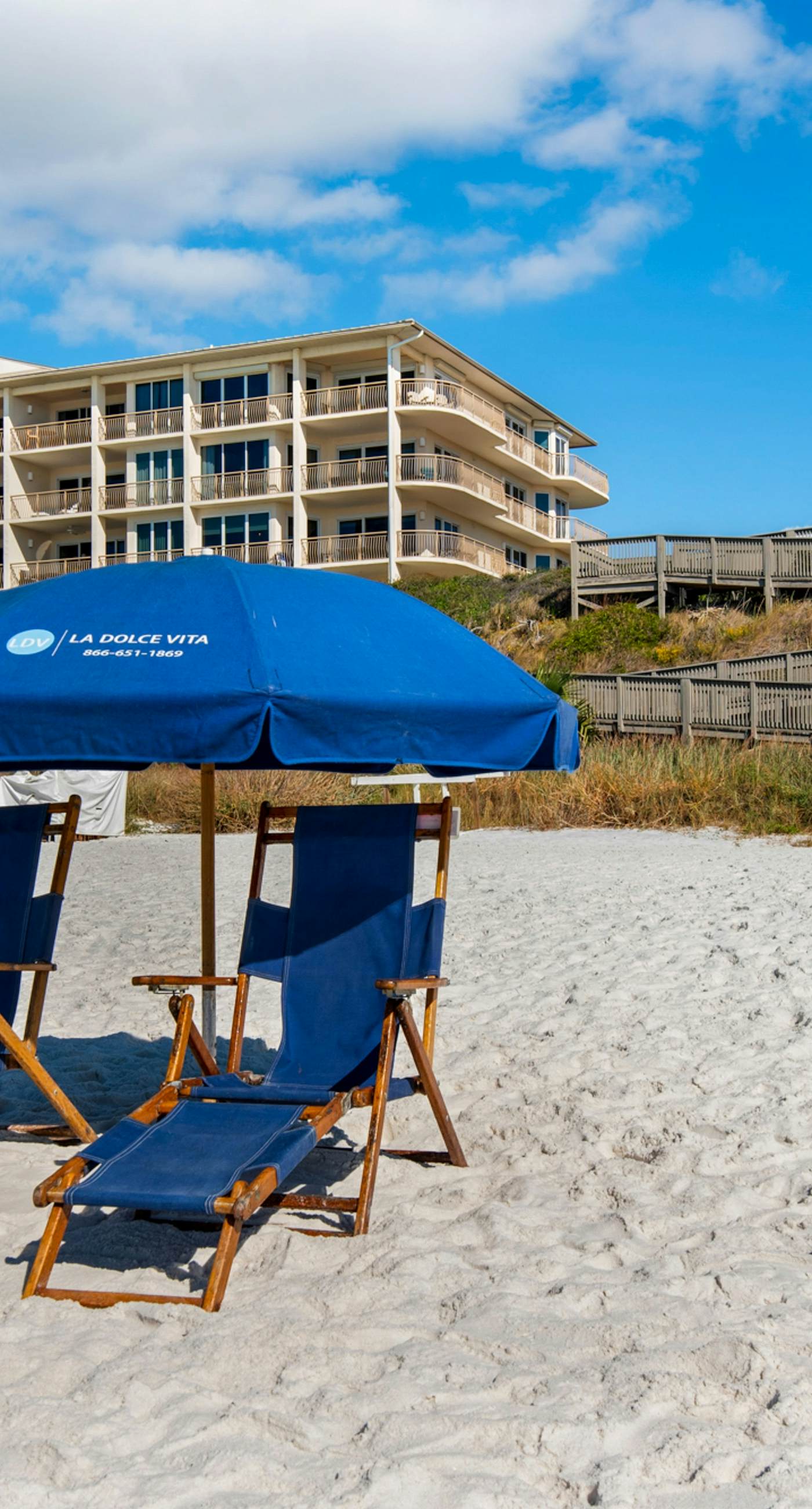 Spacious getaway with Gulf view, beach access, tennis & pickleball