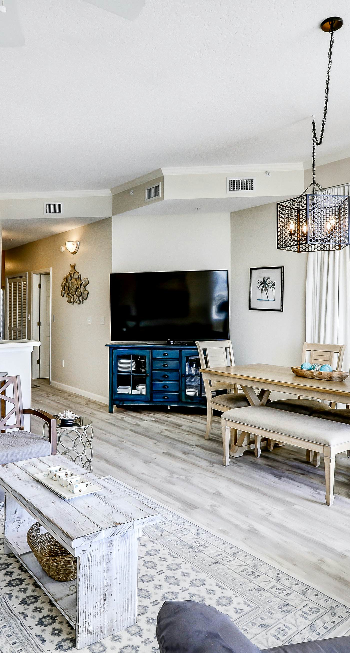 Beautiful 2nd-floor condo in Seagrove Beach with beach ambience & pickleball