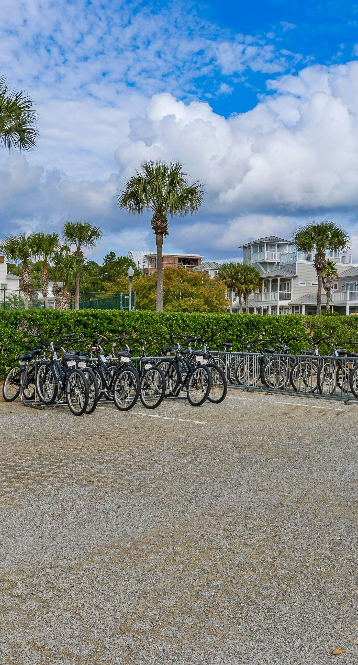 Beautiful 2nd-floor condo in Seagrove Beach with beach ambience & pickleball