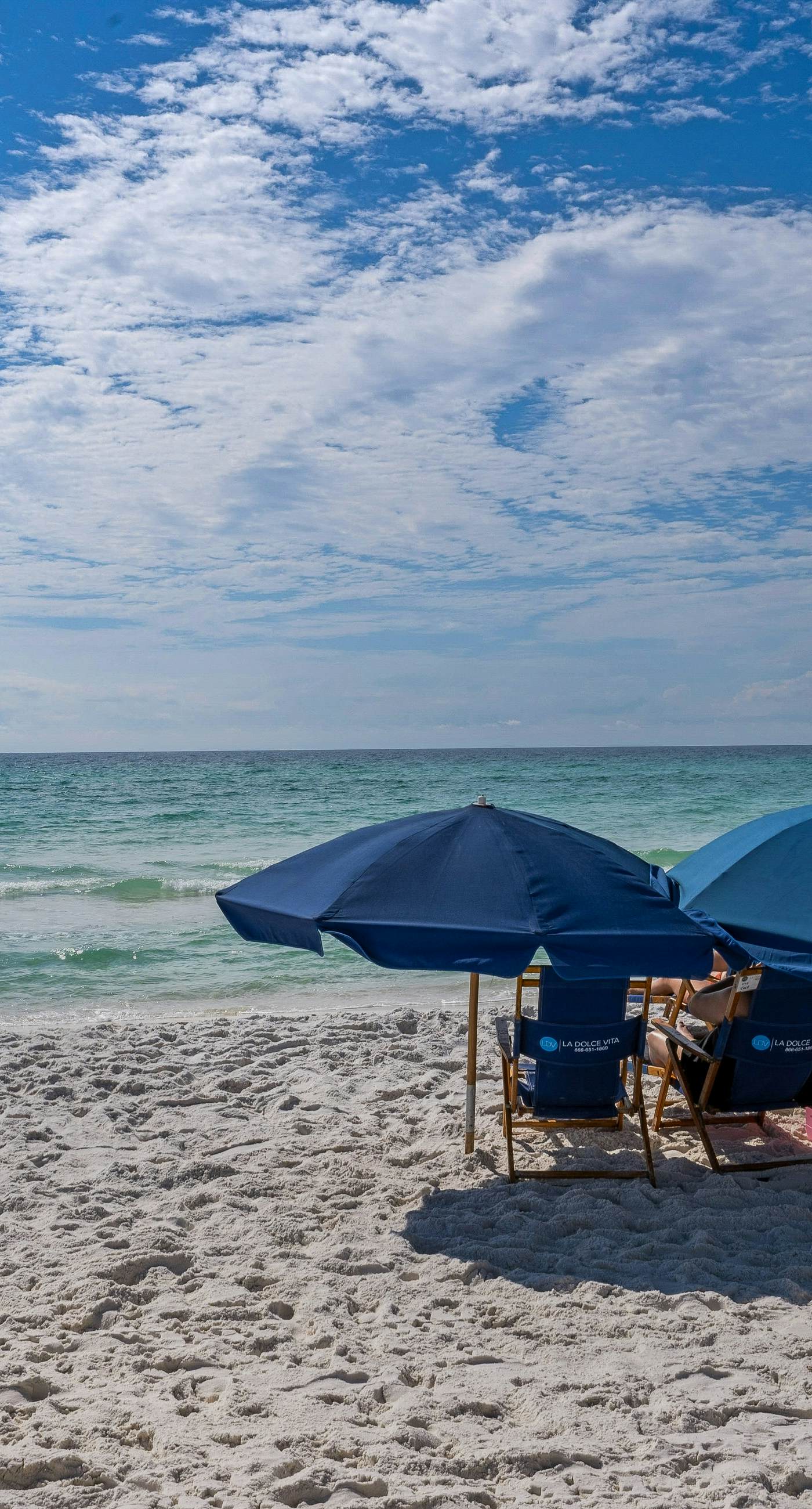 Beautiful 2nd-floor condo in Seagrove Beach with beach ambience & pickleball