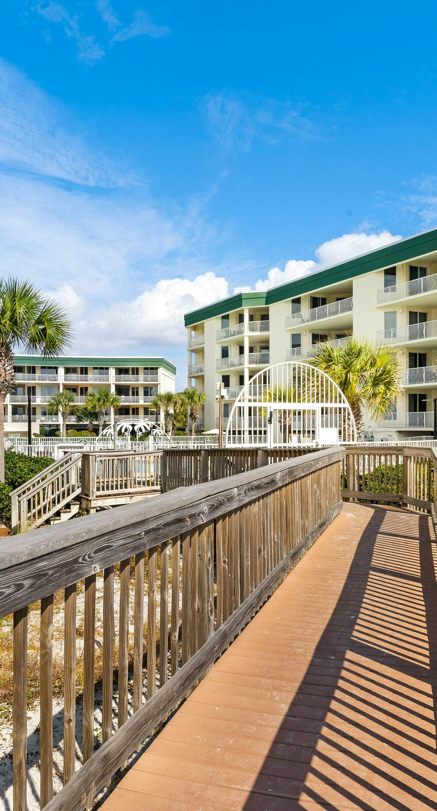 Gulf-front view & spacious condo with wraparound balcony & pickleball