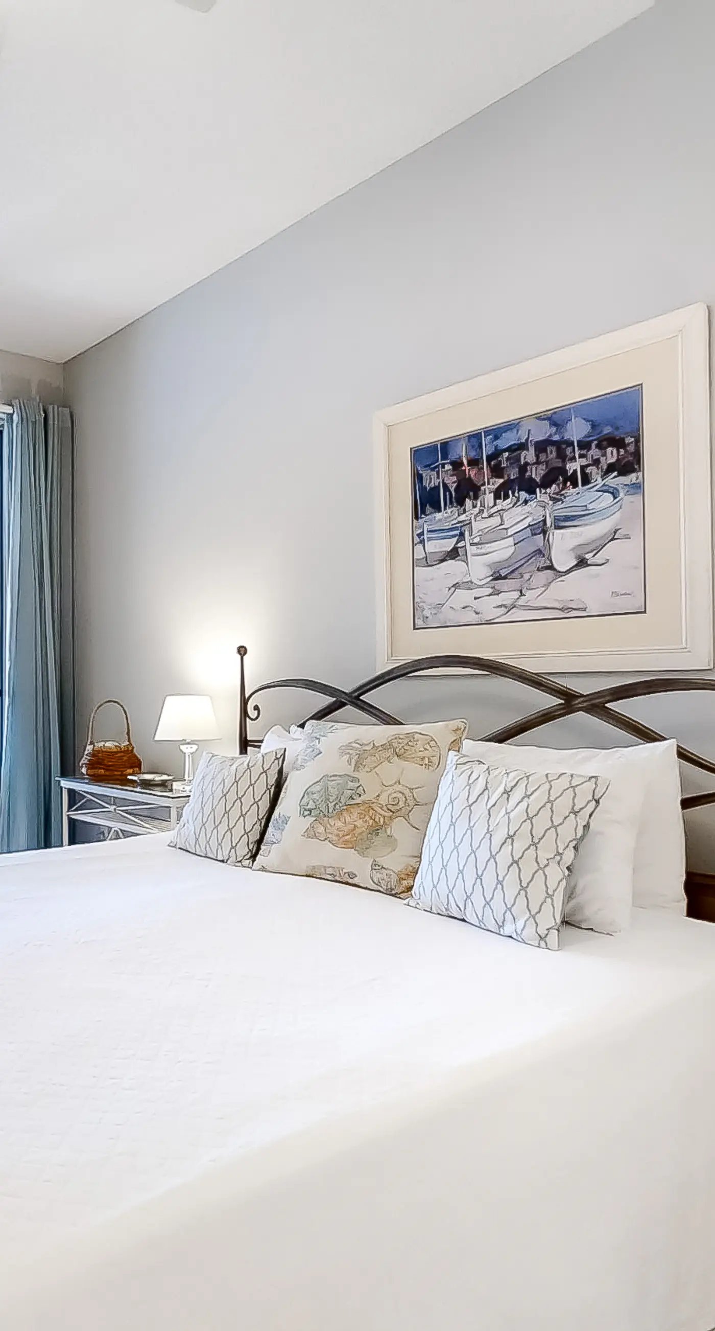 Magical 3rd-floor condo with pools, telescope for stargazing & pickleball