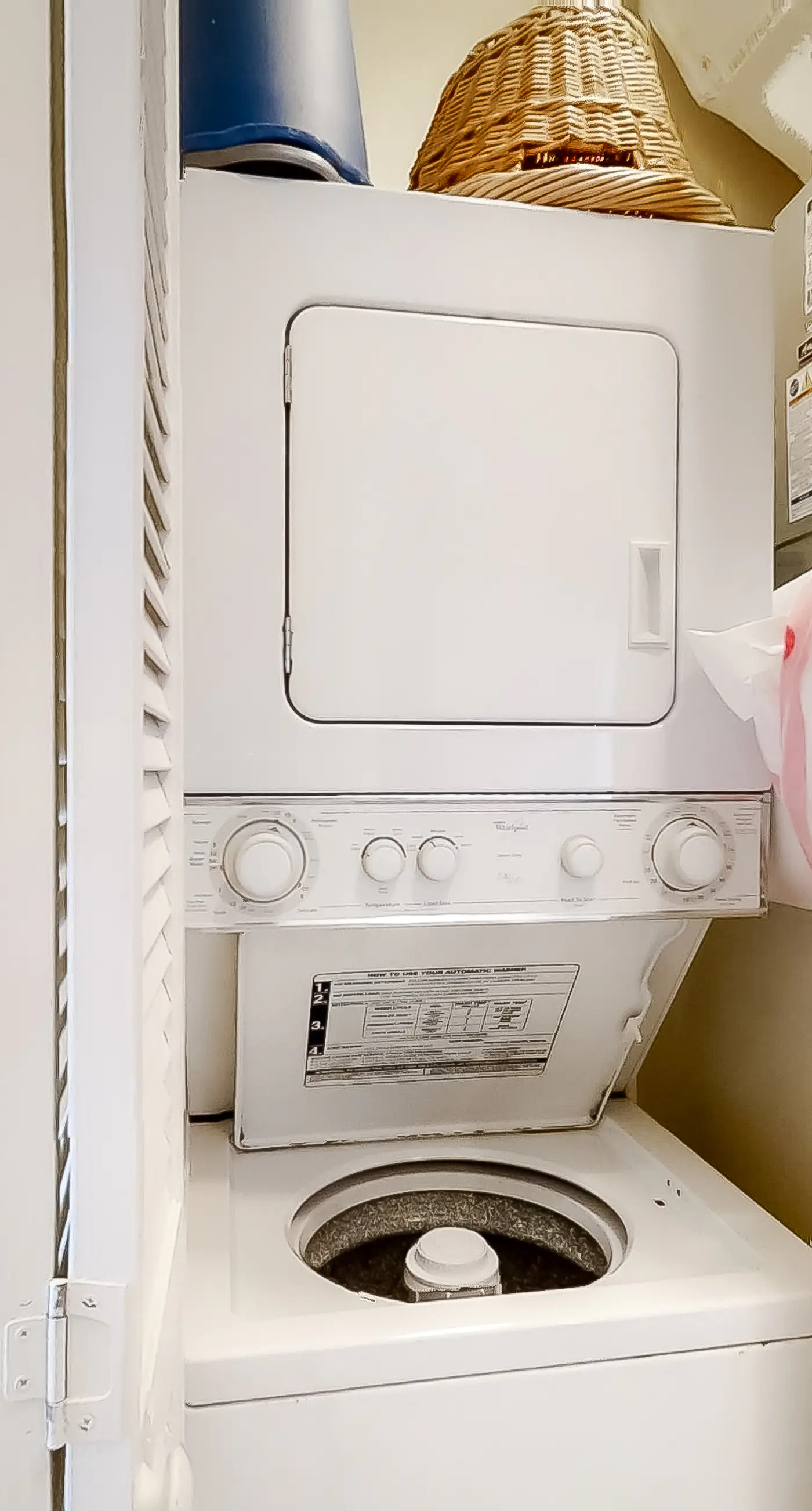 Magical 3rd-floor condo with pools, telescope for stargazing & pickleball