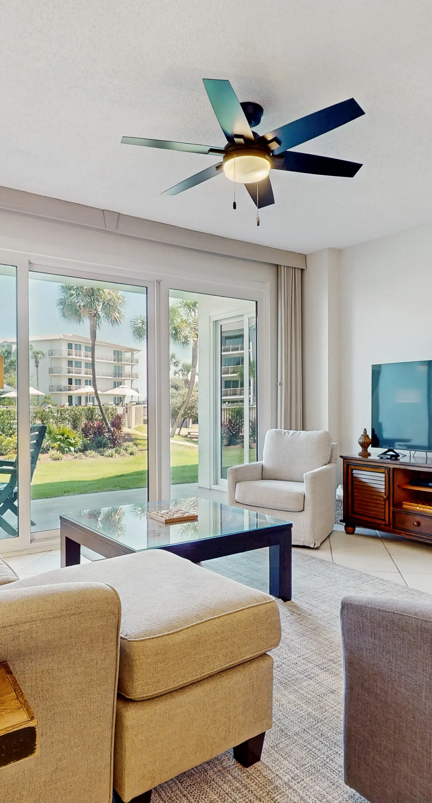 Coastal condo with lagoon pool, bike rentals, tennis, pickleball & beach access