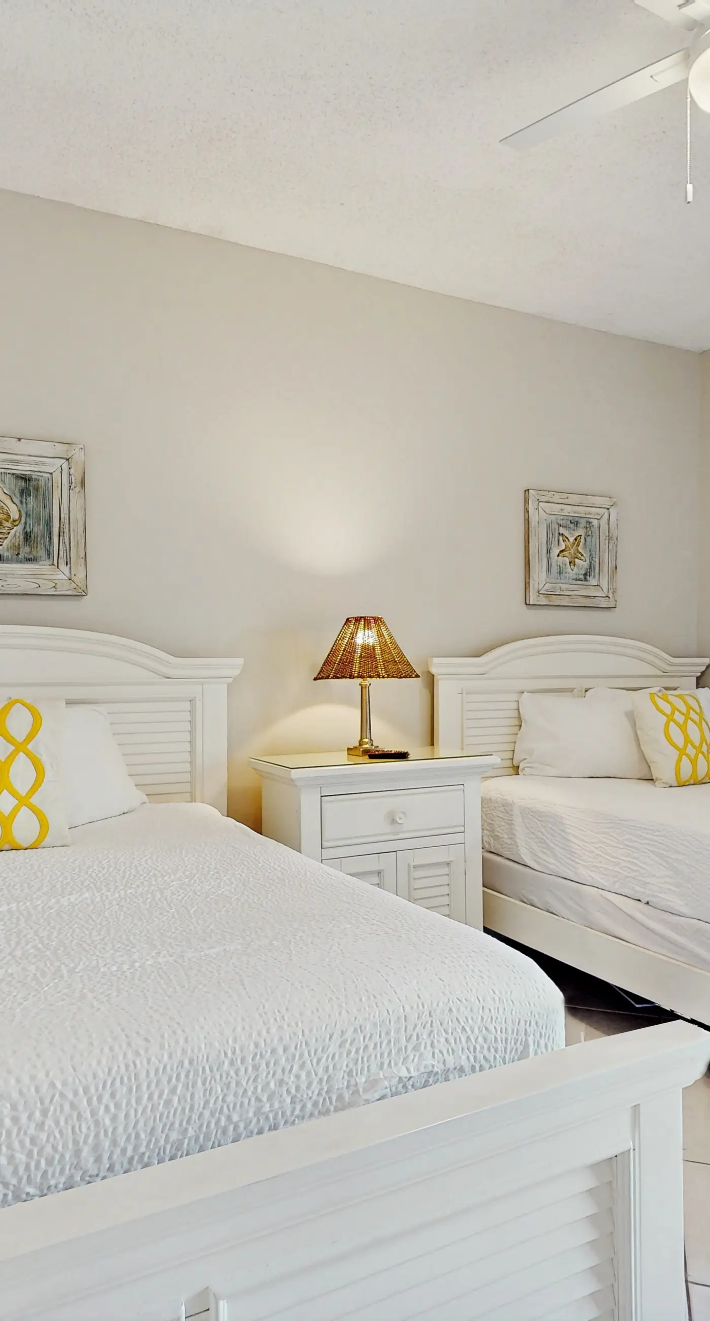 Coastal condo with lagoon pool, bike rentals, tennis, pickleball & beach access