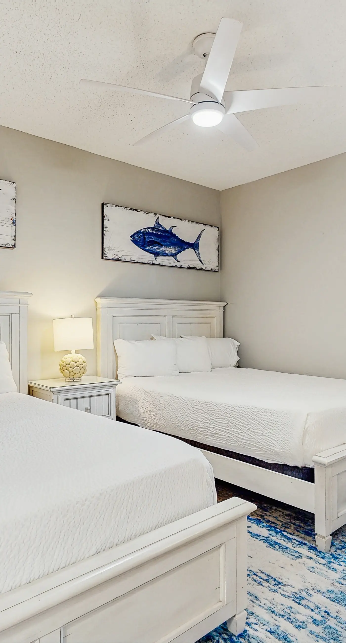 Beach dwelling with great view, pool & pickleball - snowbird-friendly