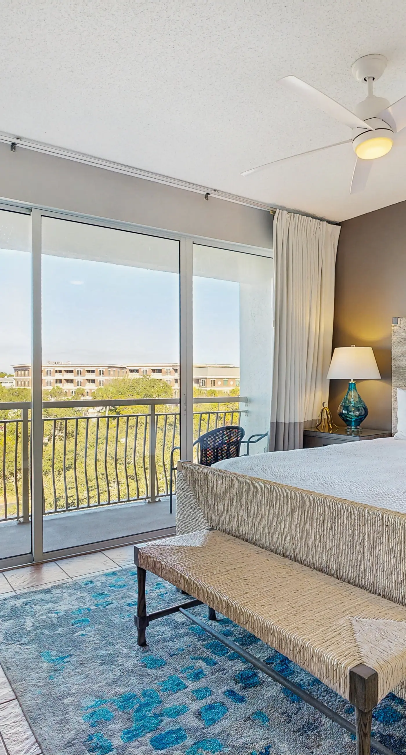 Beach dwelling with great view, pool & pickleball - snowbird-friendly
