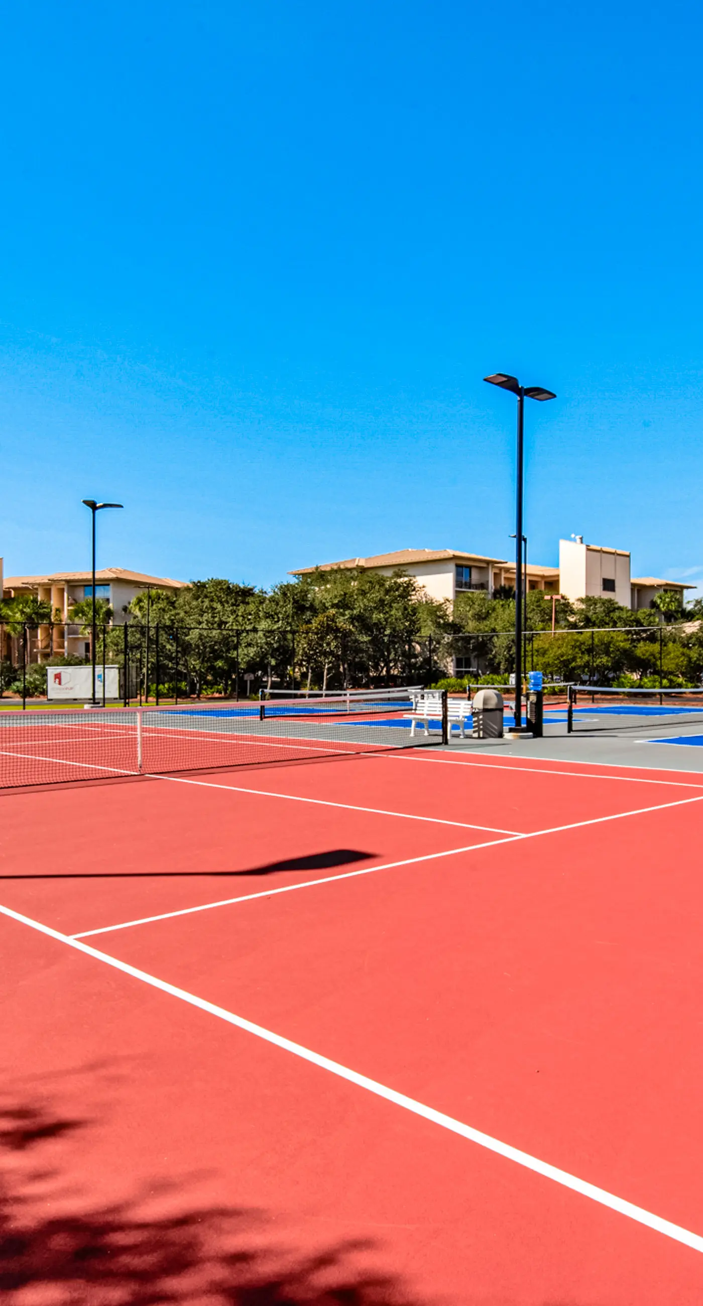 Beach dwelling with great view, pool & pickleball - snowbird-friendly