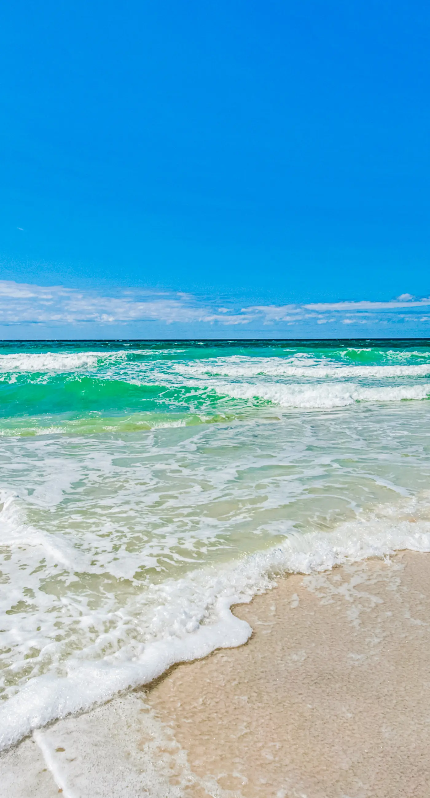 Beach dwelling with great view, pool & pickleball - snowbird-friendly