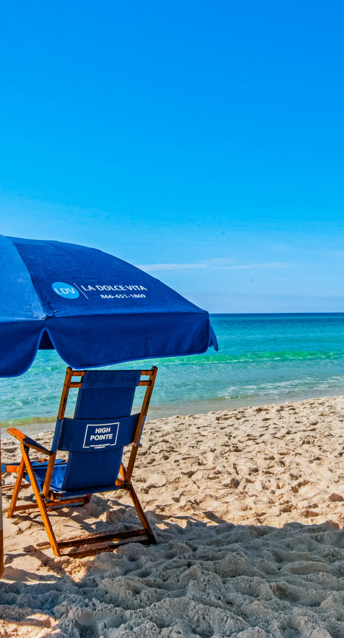 Beach dwelling with great view, pool & pickleball - snowbird-friendly