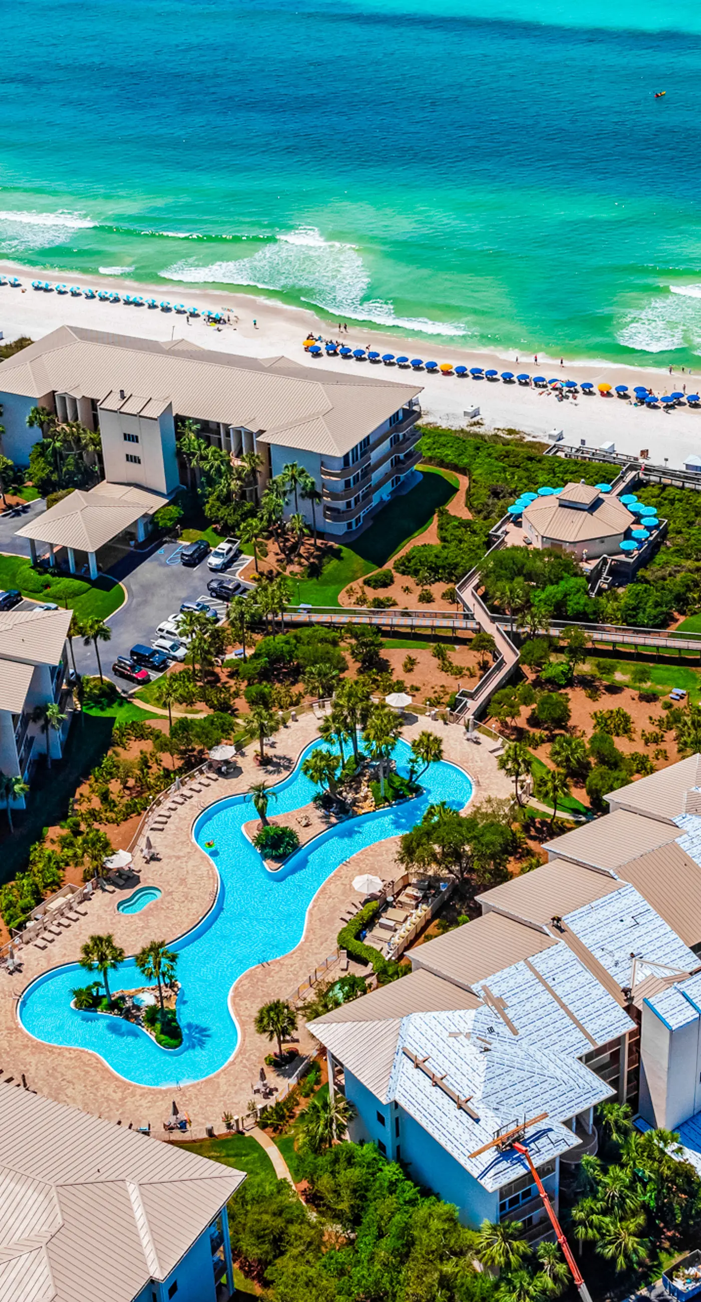Beach dwelling with great view, pool & pickleball - snowbird-friendly