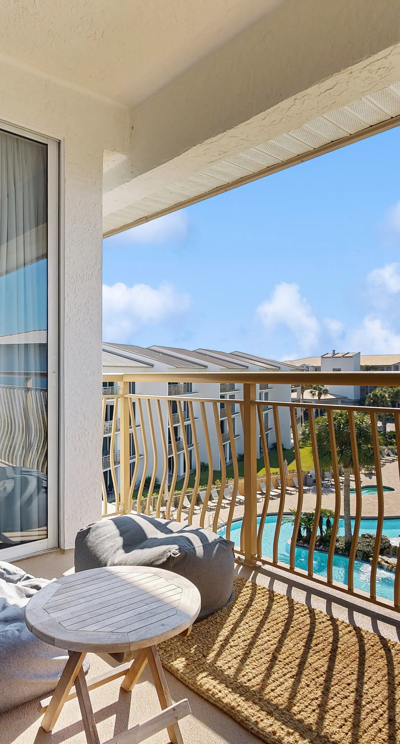 Condo on the beach with tennis, pickleball, shuffleboard & balcony