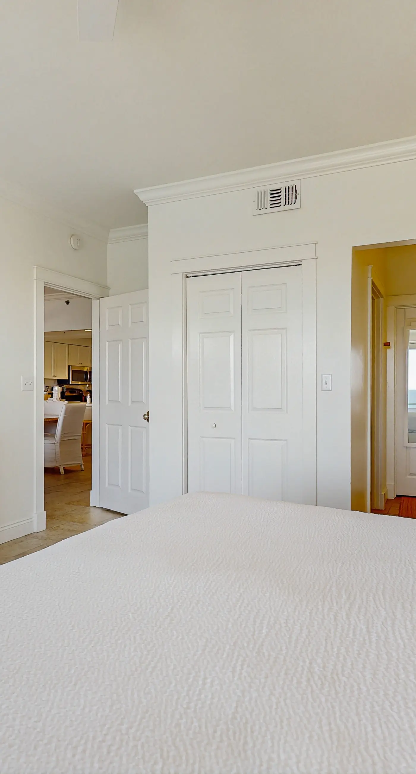 Condo on the beach with tennis, pickleball, shuffleboard & balcony