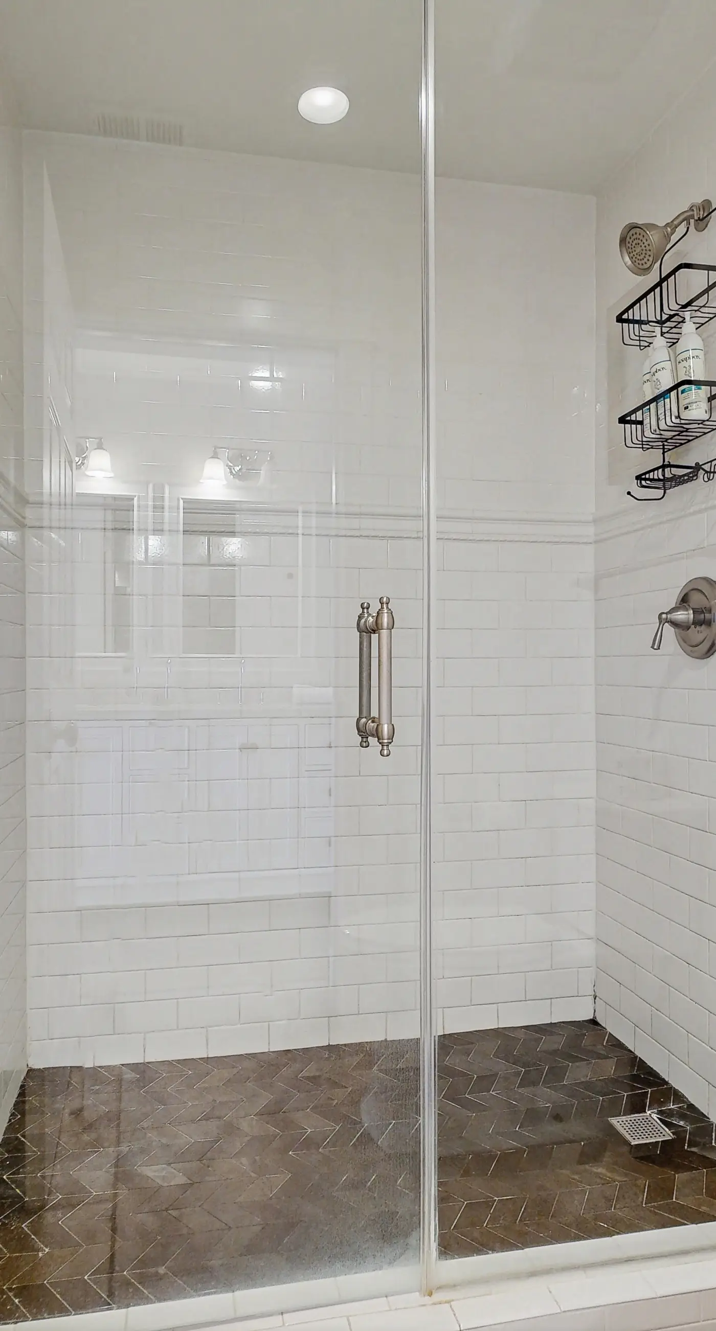 Condo on the beach with tennis, pickleball, shuffleboard & balcony