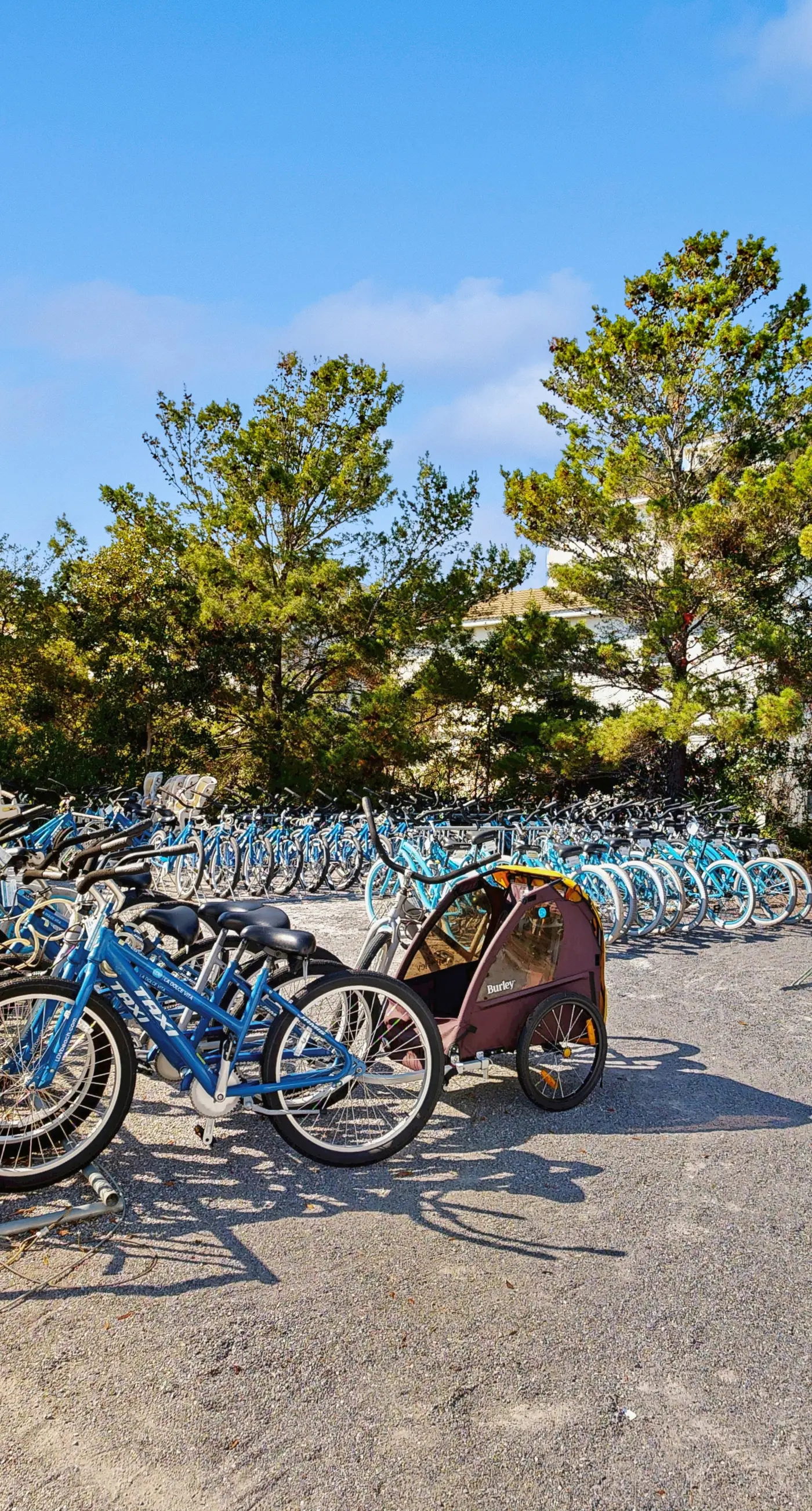 Condo on the beach with tennis, pickleball, shuffleboard & balcony