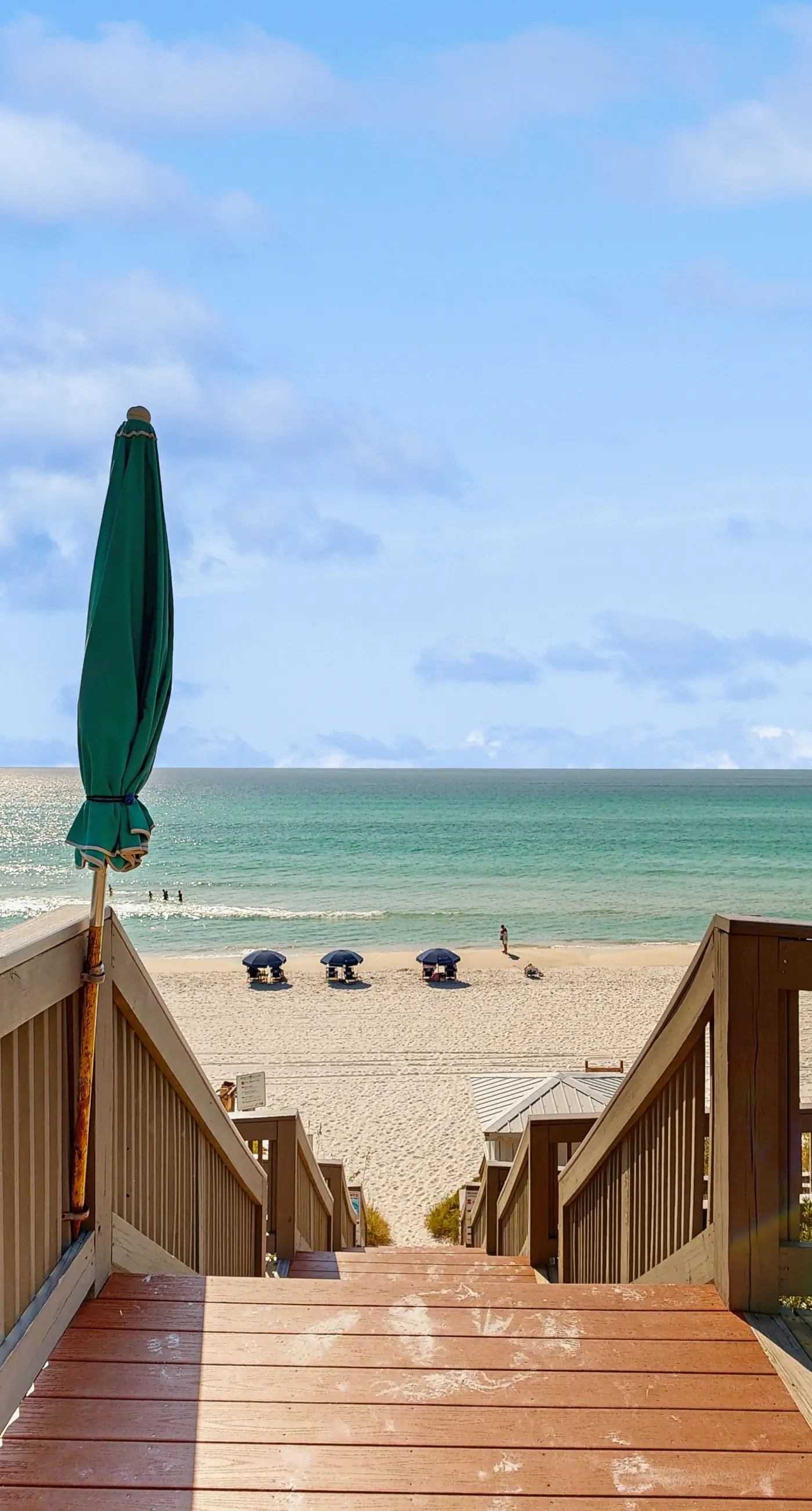 Condo on the beach with tennis, pickleball, shuffleboard & balcony