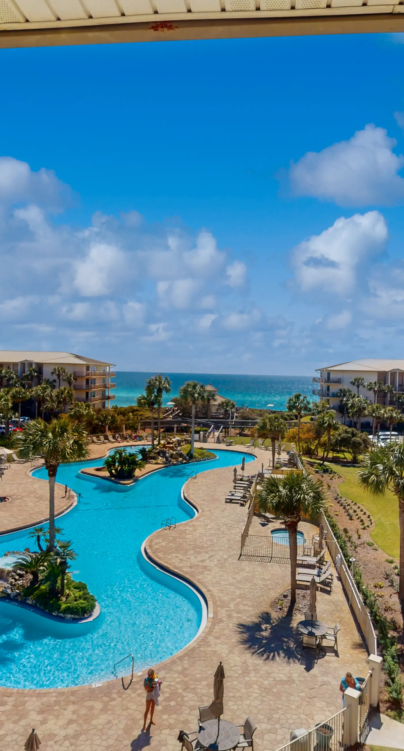 Condo on the beach with tennis, pickleball, shuffleboard & balcony