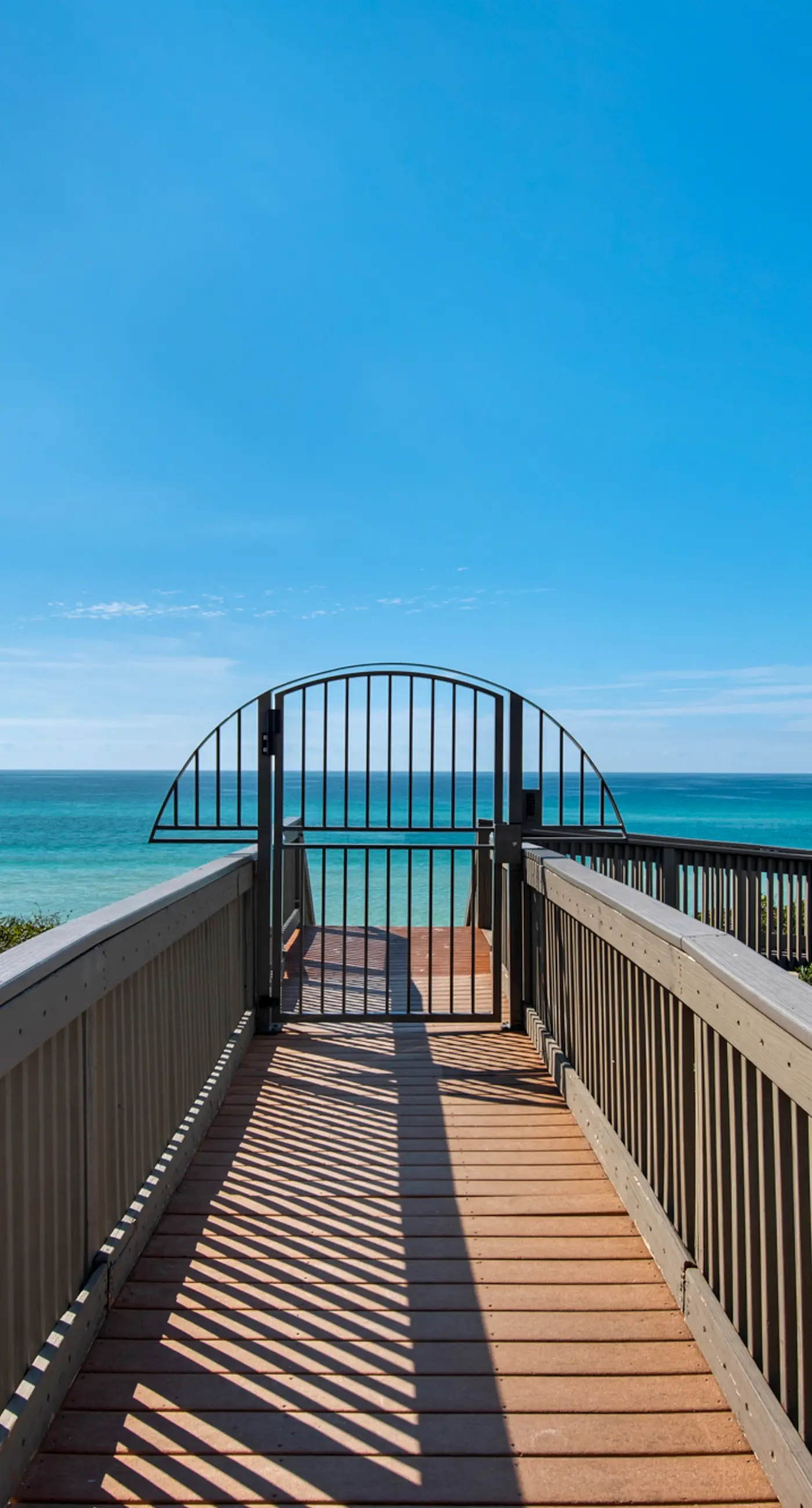 Condo on the beach with tennis, pickleball, shuffleboard & balcony