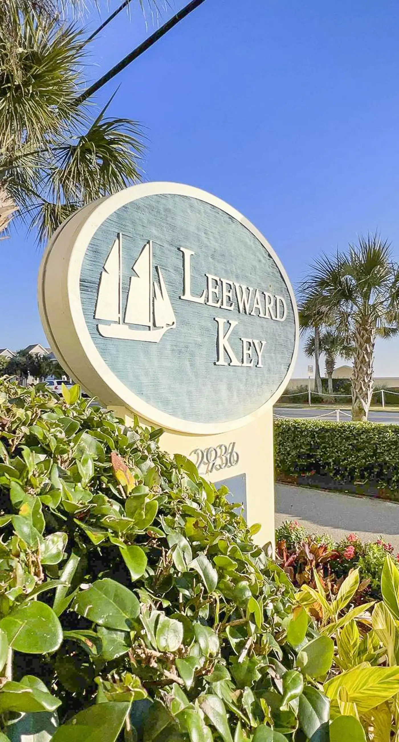 Gorgeous home a walk to the Gulf & minutes from dining