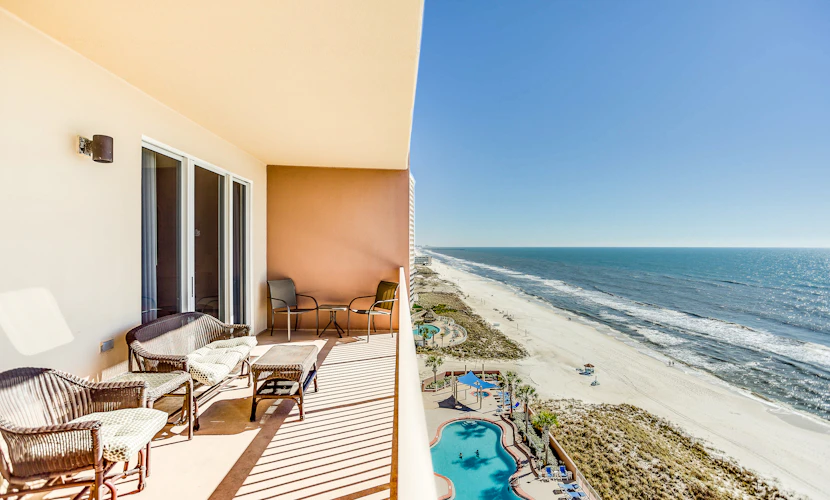 Gorgeous waterfront condo with incredible views, two pools & gym