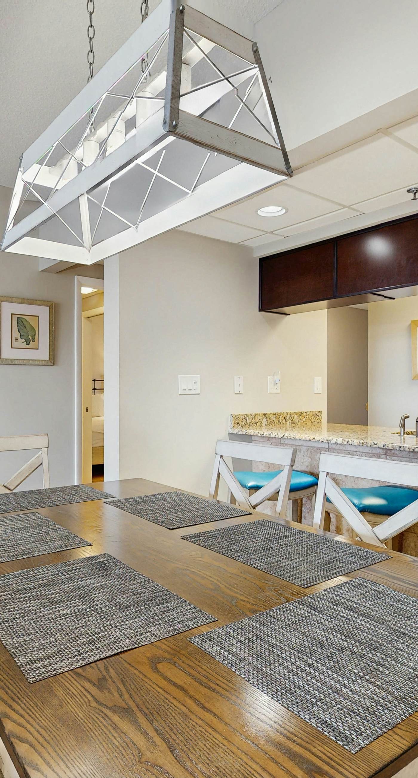 Elegant abode overlooking the pool with beach access, tennis & pickleball