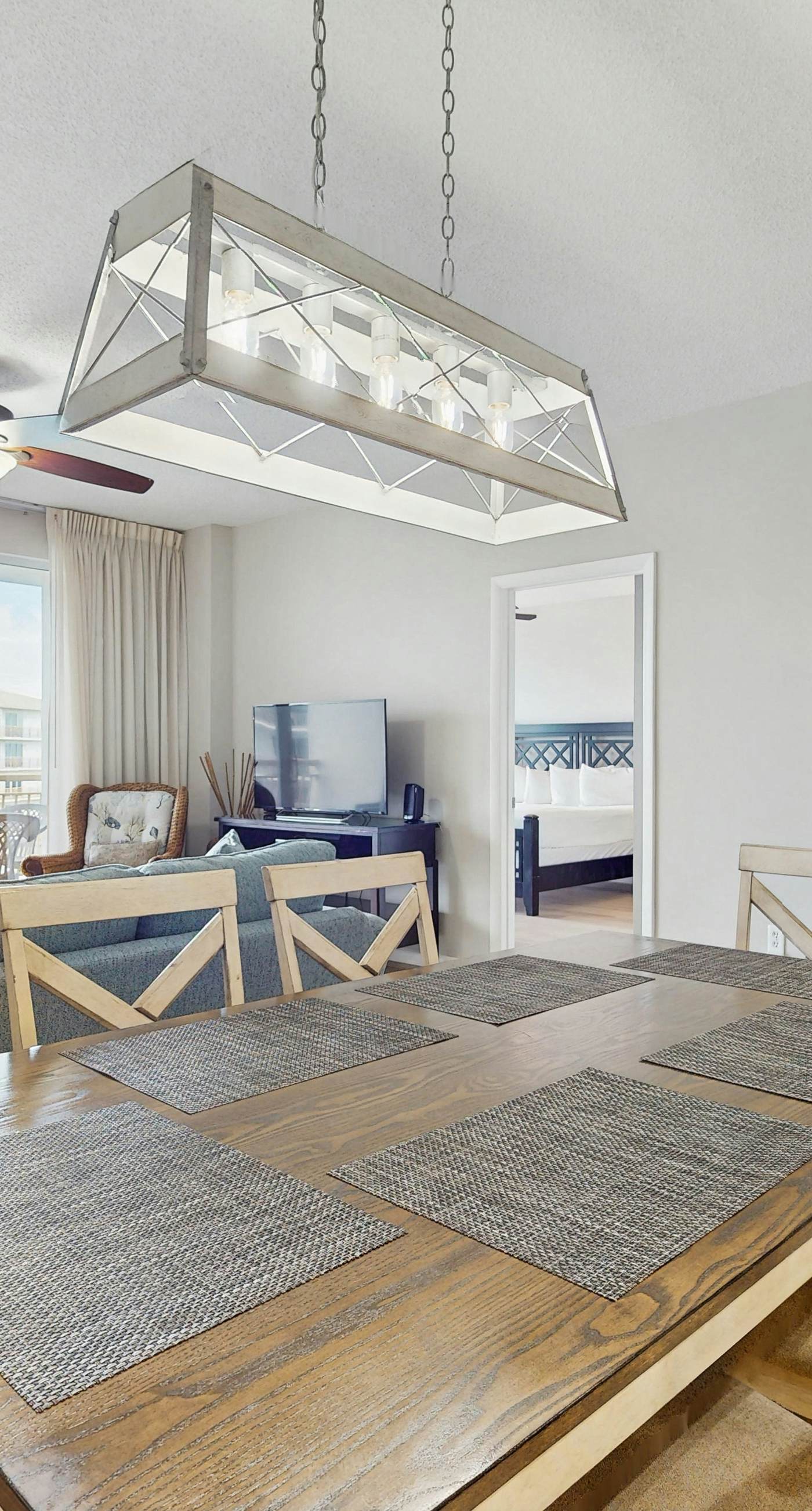 Elegant abode overlooking the pool with beach access, tennis & pickleball