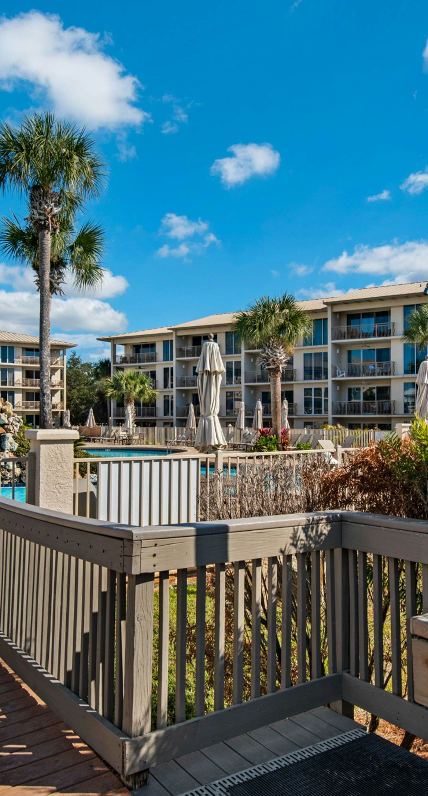 Elegant abode overlooking the pool with beach access, tennis & pickleball