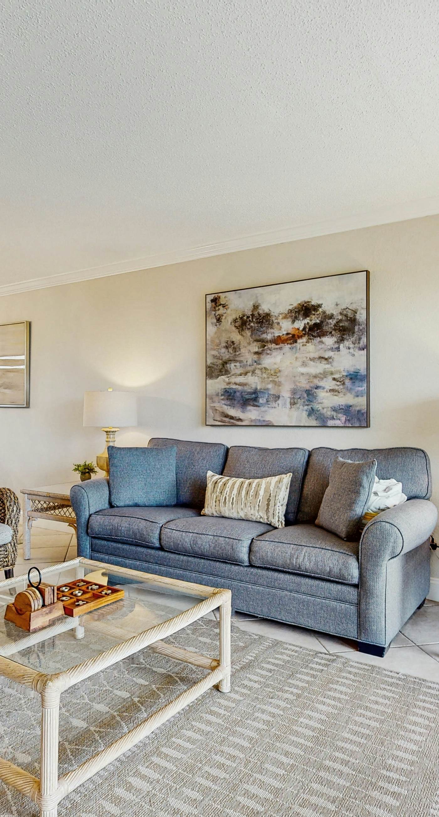 Cozy, Gulf-front home with 2 beach chairs - short distance to entertainment