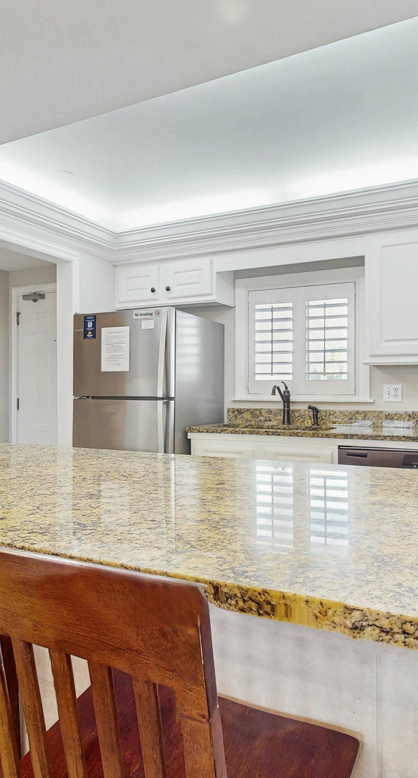 Cozy, Gulf-front home with 2 beach chairs - short distance to entertainment