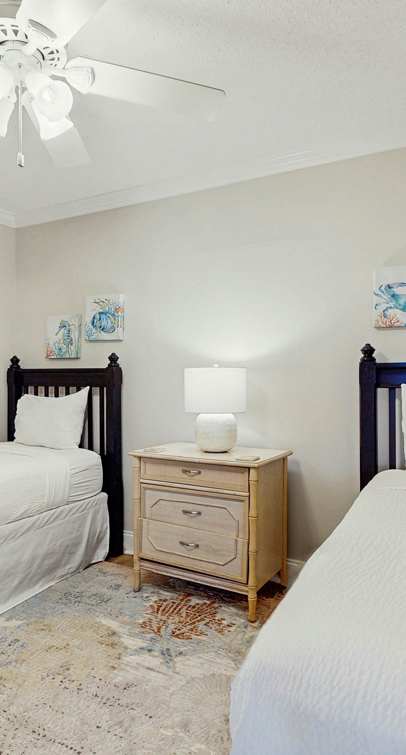 Cozy, Gulf-front home with 2 beach chairs - short distance to entertainment