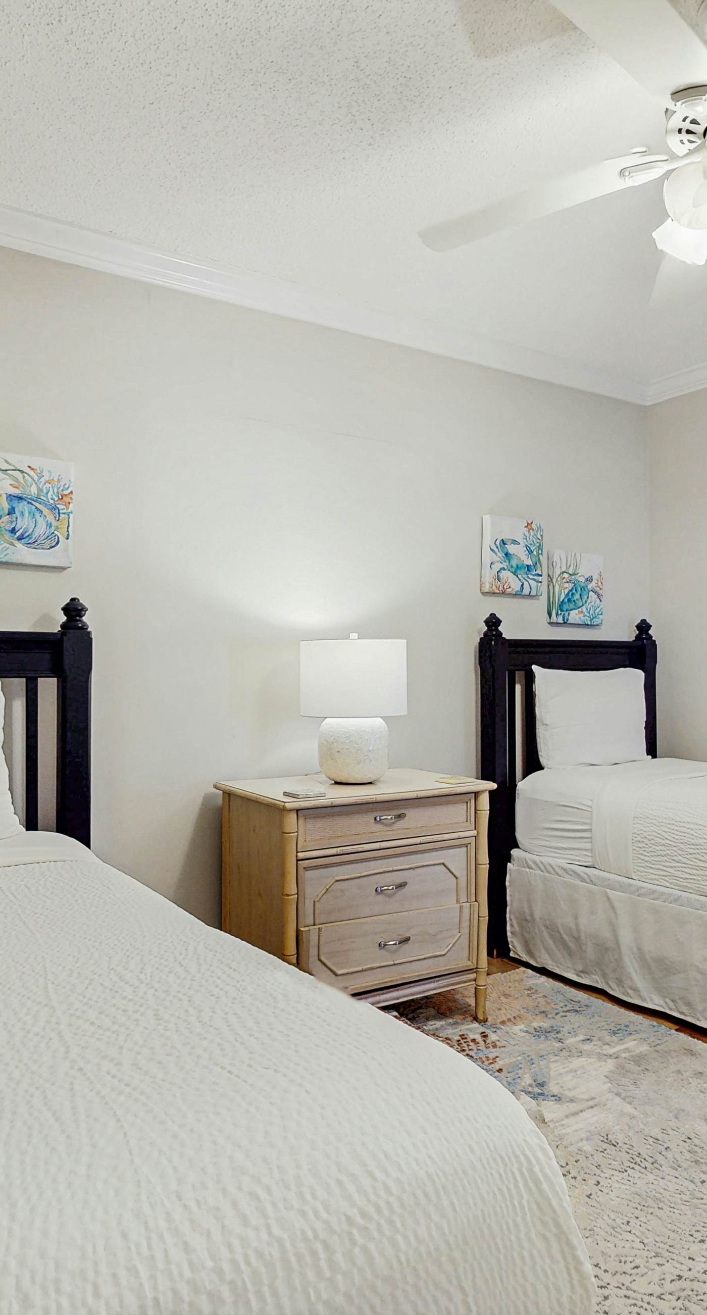 Cozy, Gulf-front home with 2 beach chairs - short distance to entertainment