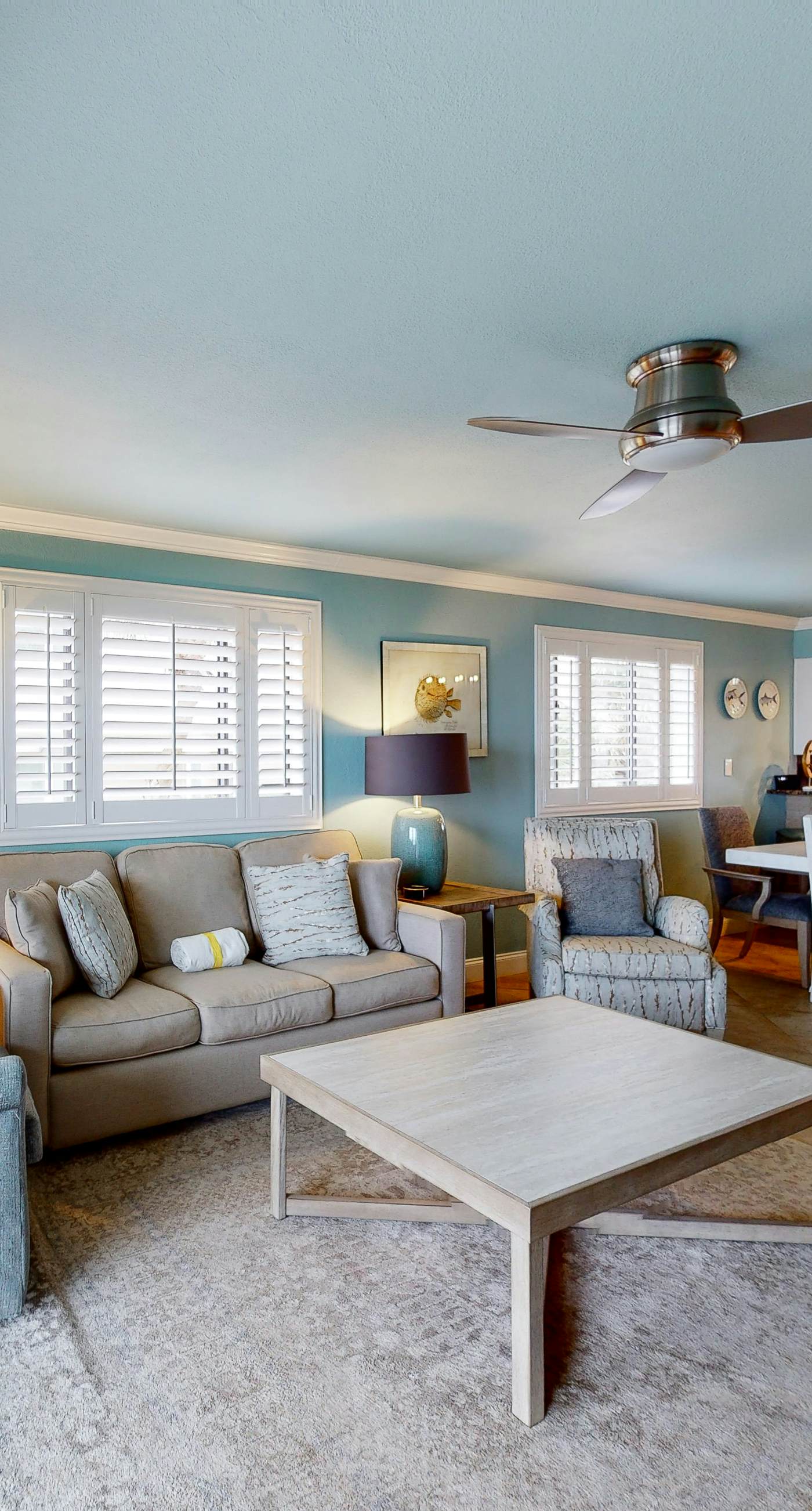 Gorgeous beachfront condo with a pool & private beach access