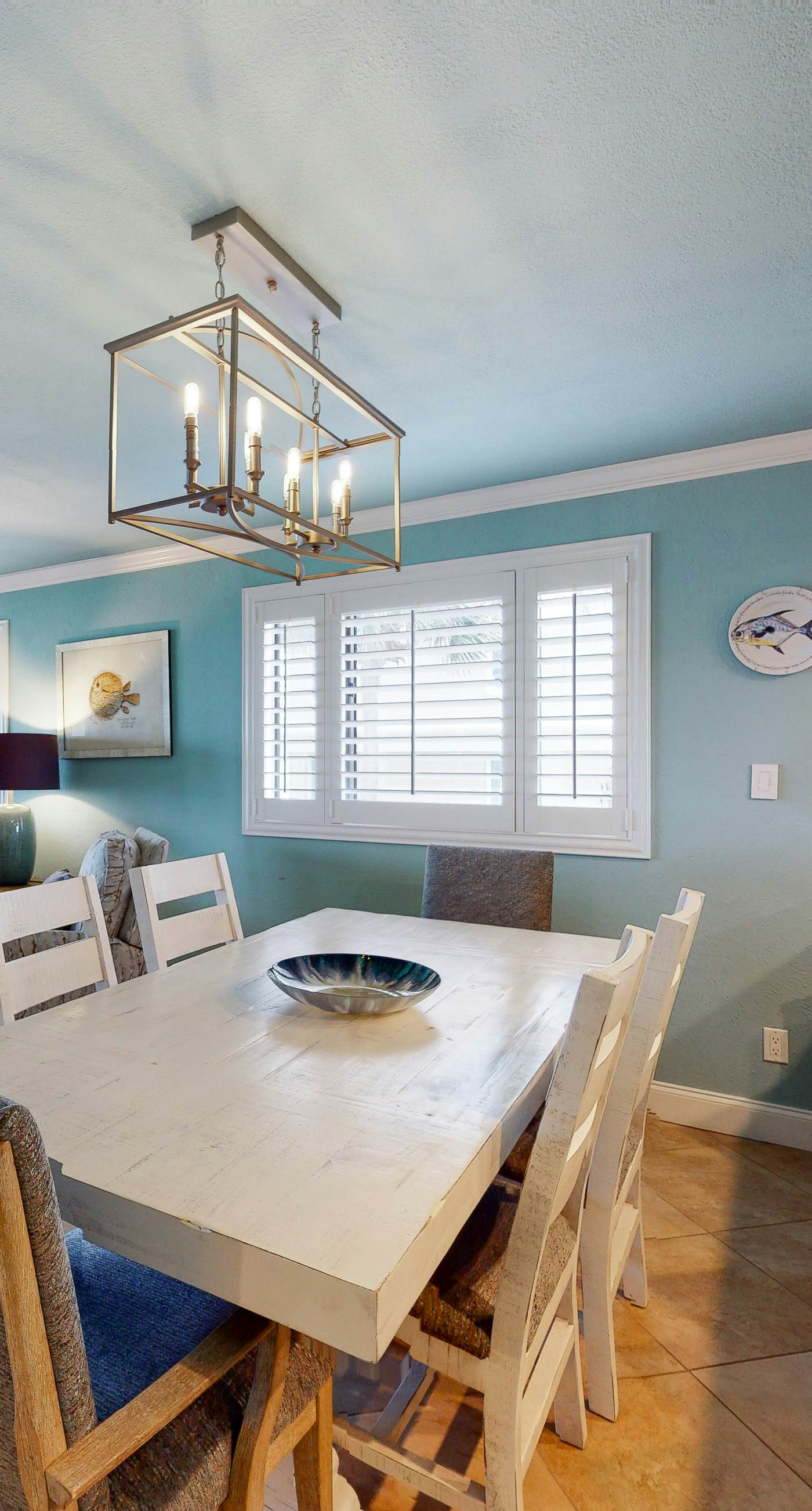 Gorgeous beachfront condo with a pool & private beach access