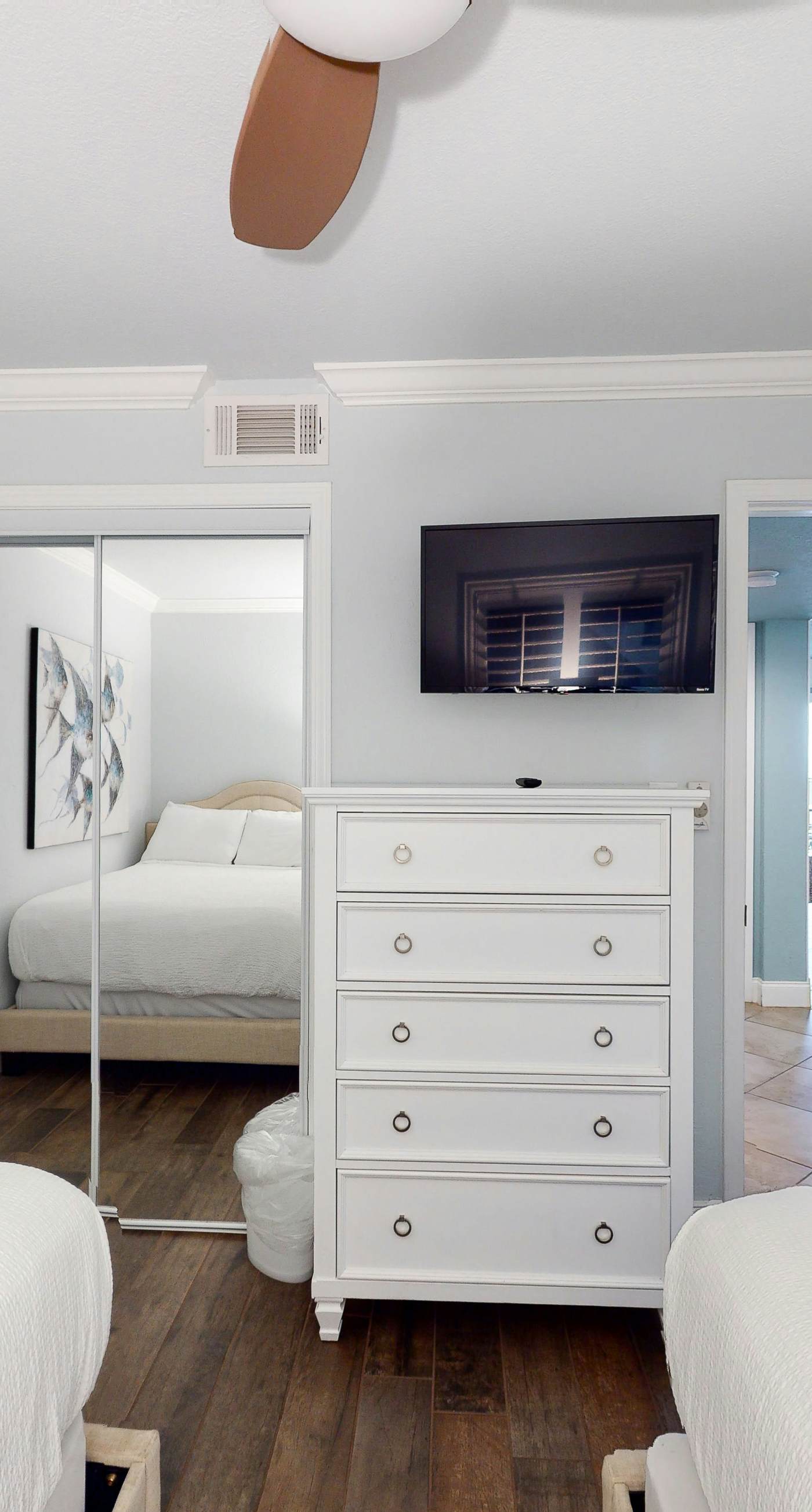 Gorgeous beachfront condo with a pool & private beach access