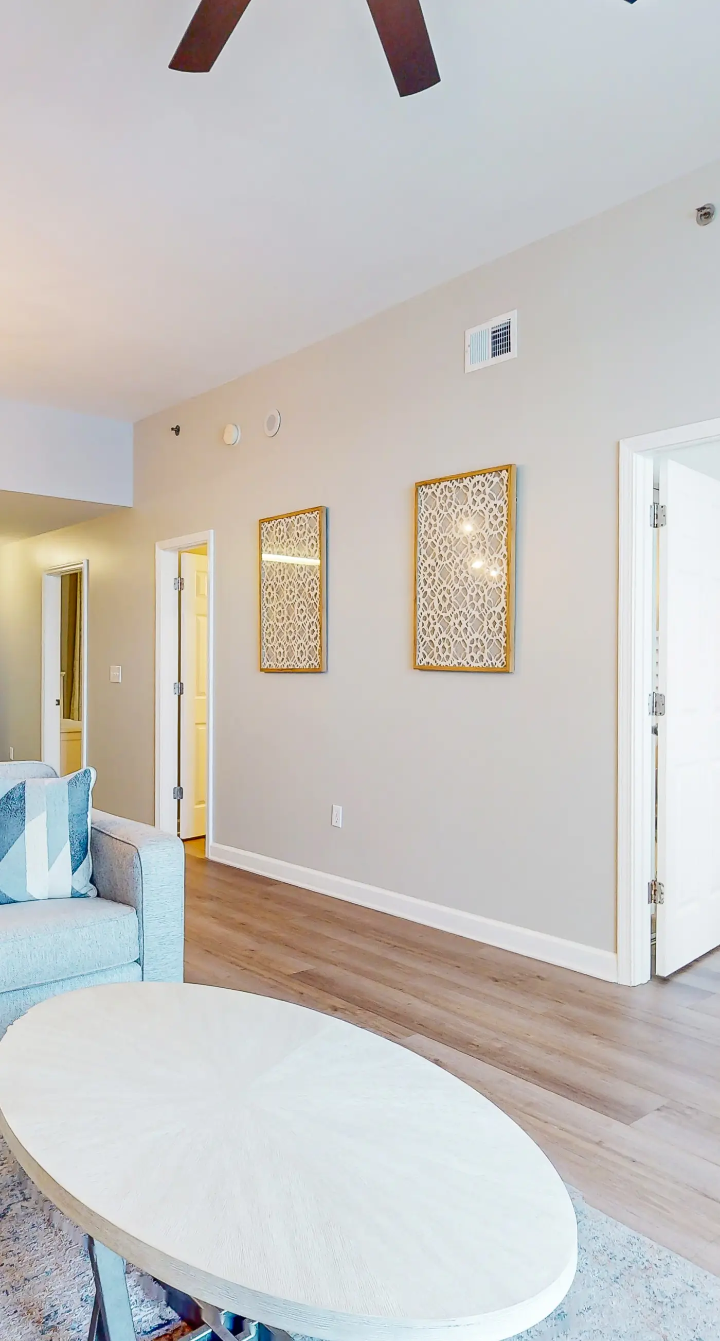 Bright getaway w/ gorgeous views - close to restaurants