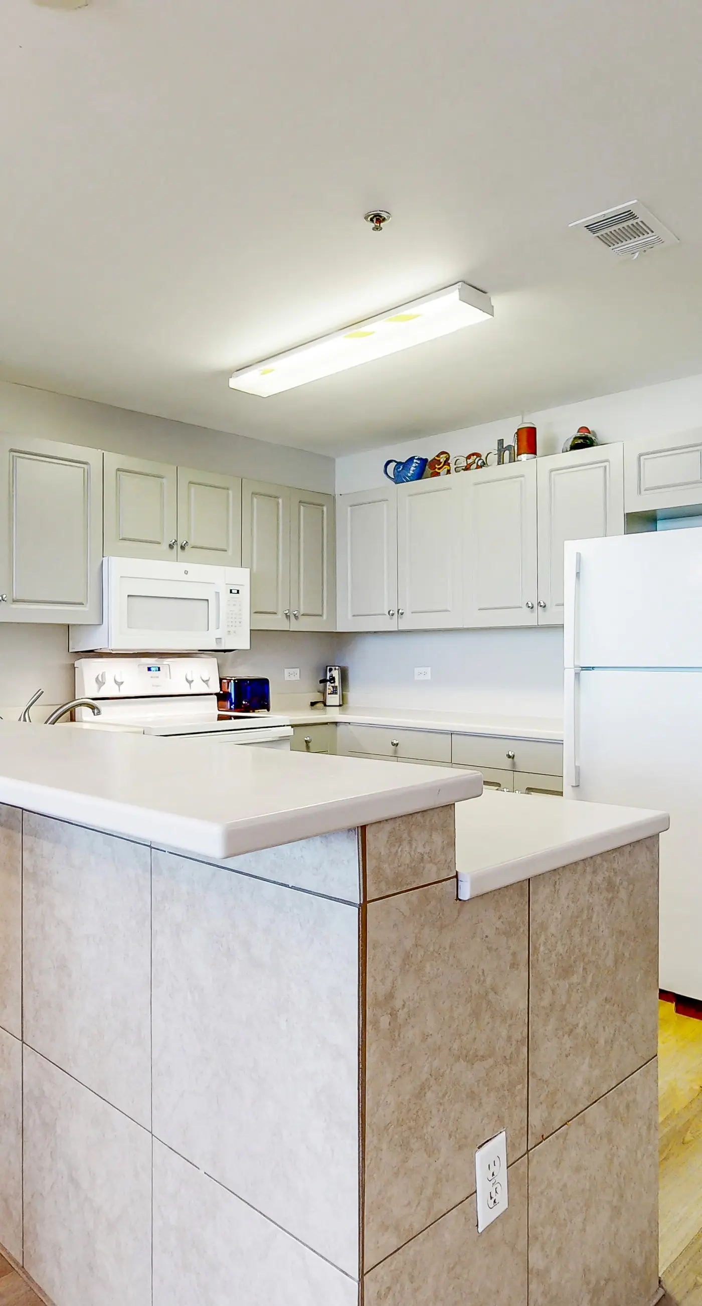 Bright getaway w/ gorgeous views - close to restaurants