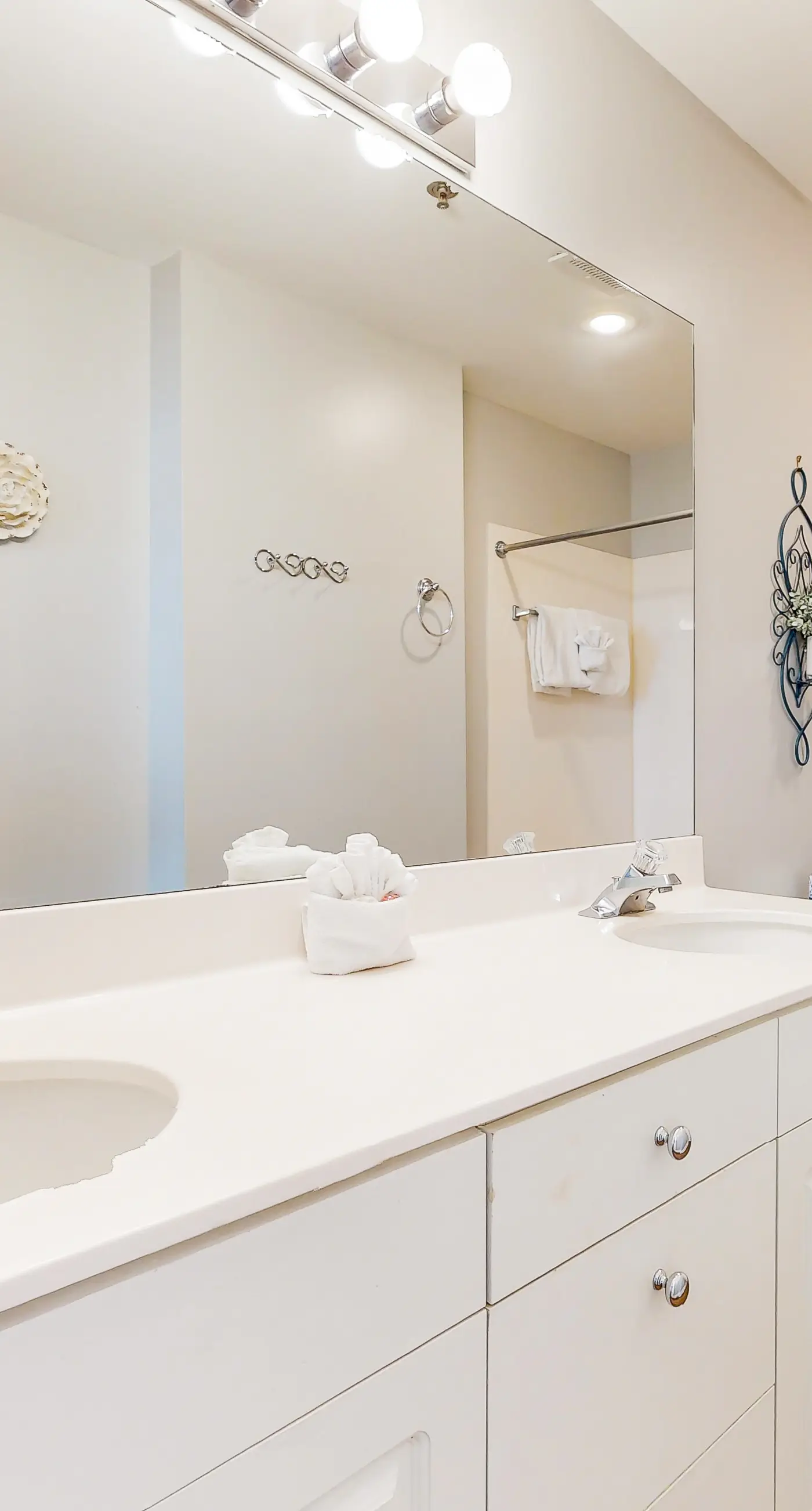 Bright getaway w/ gorgeous views - close to restaurants