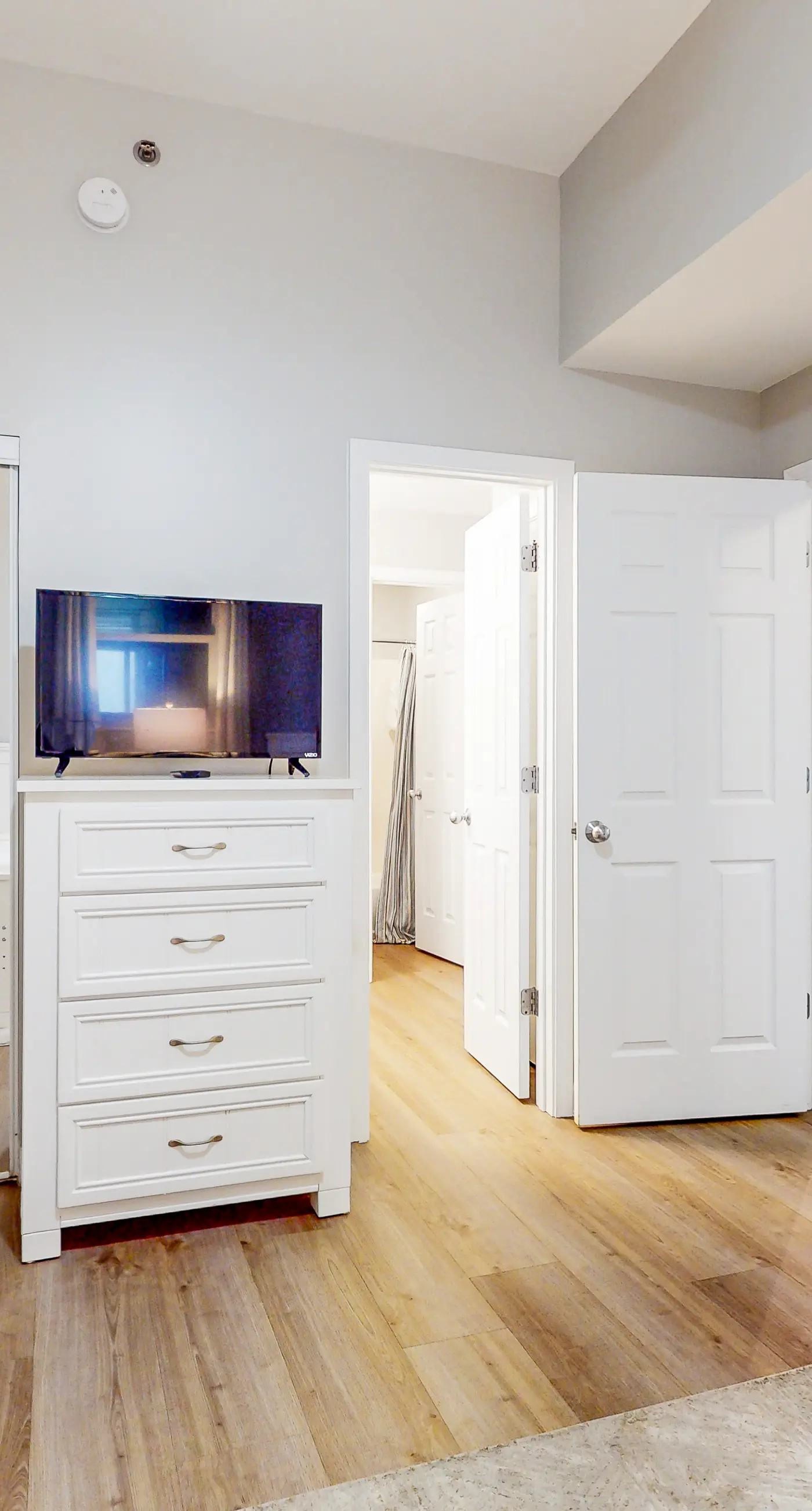 Bright getaway w/ gorgeous views - close to restaurants