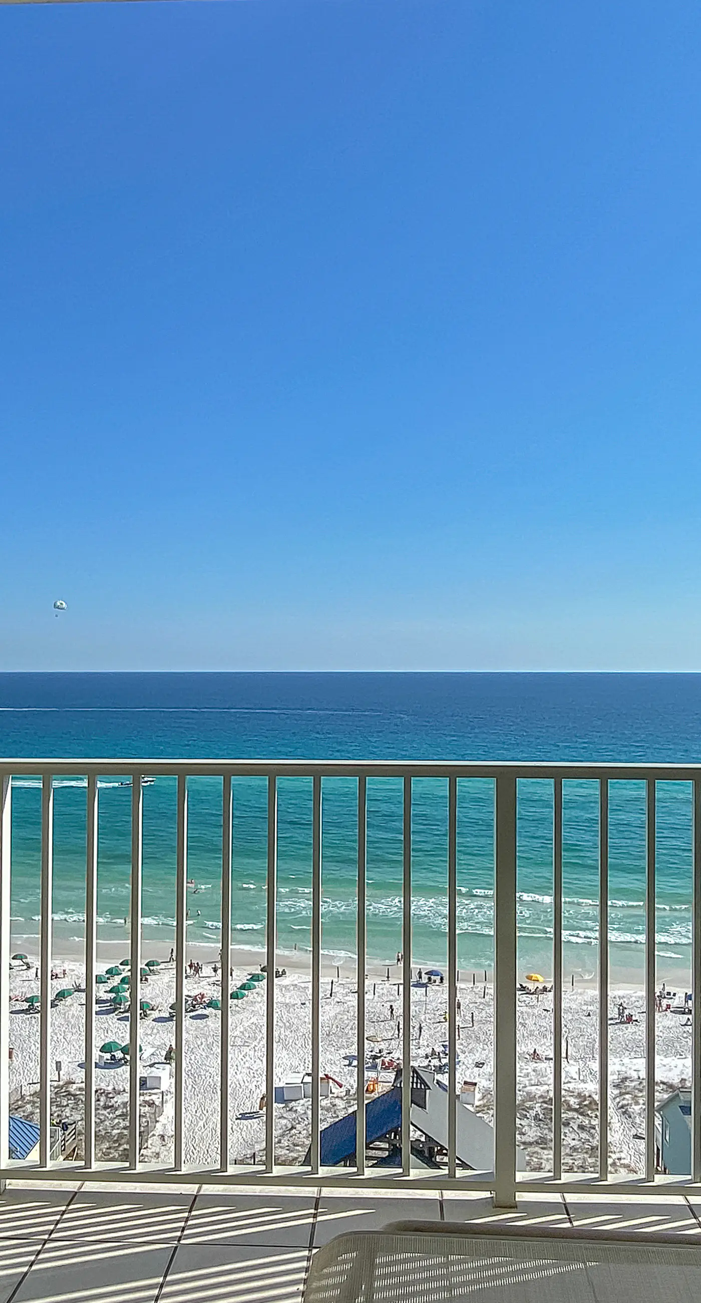 Comfortable unit, Breathtaking views, Quick walk to dining