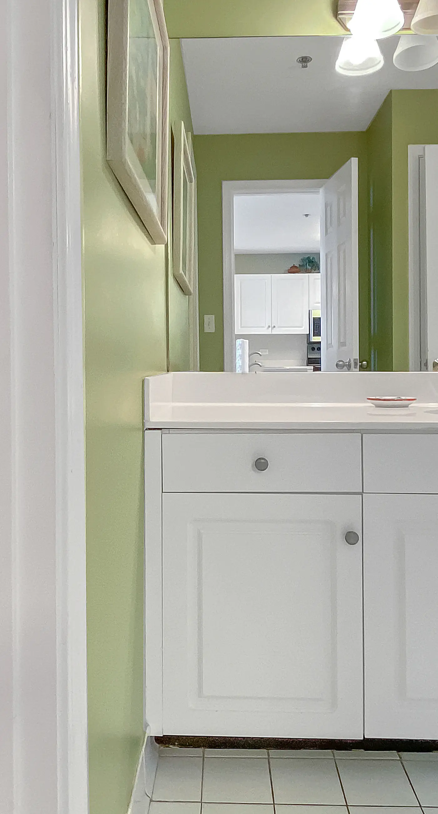 Comfortable unit, Breathtaking views, Quick walk to dining