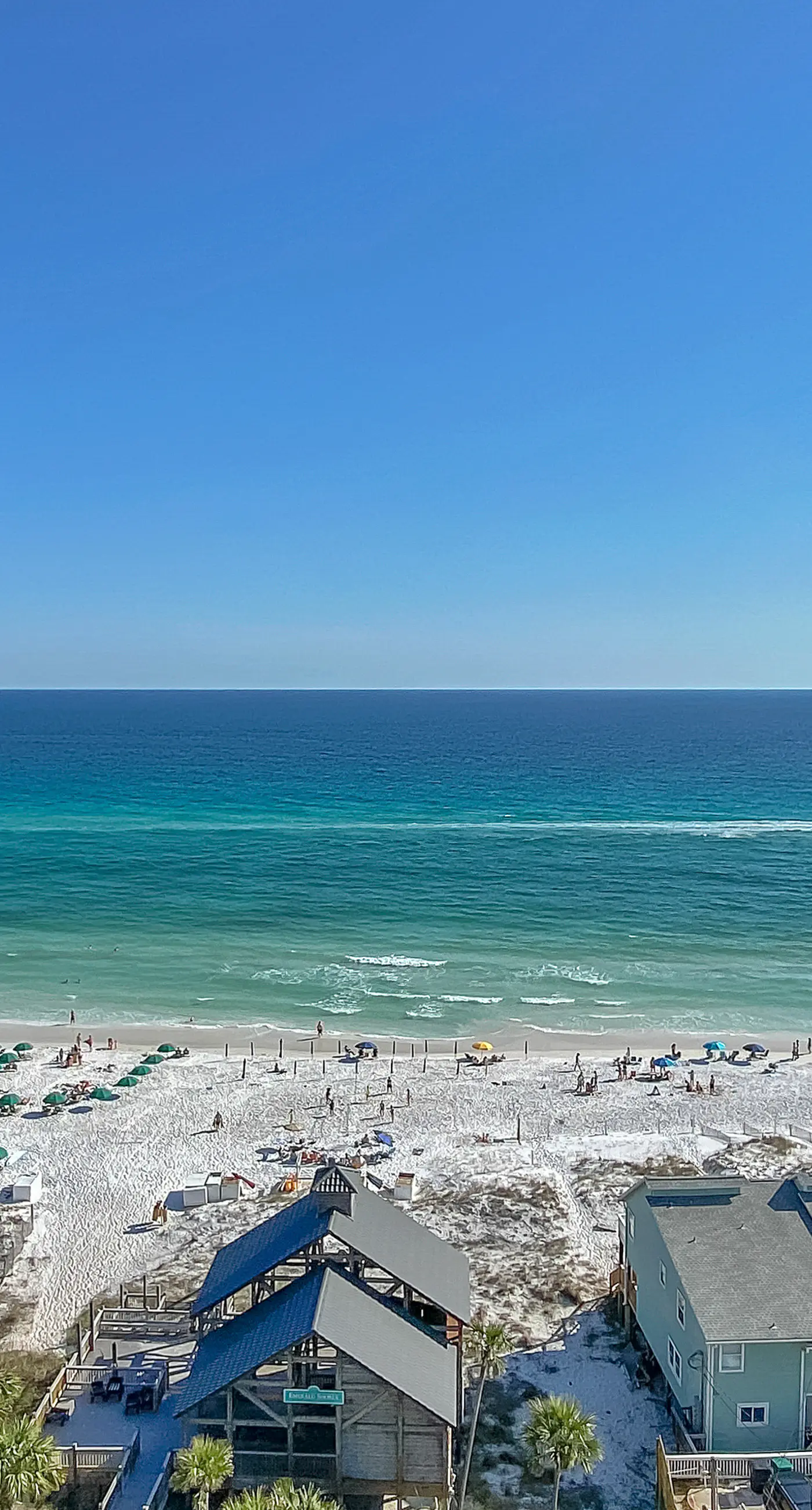 Comfortable unit, Breathtaking views, Quick walk to dining