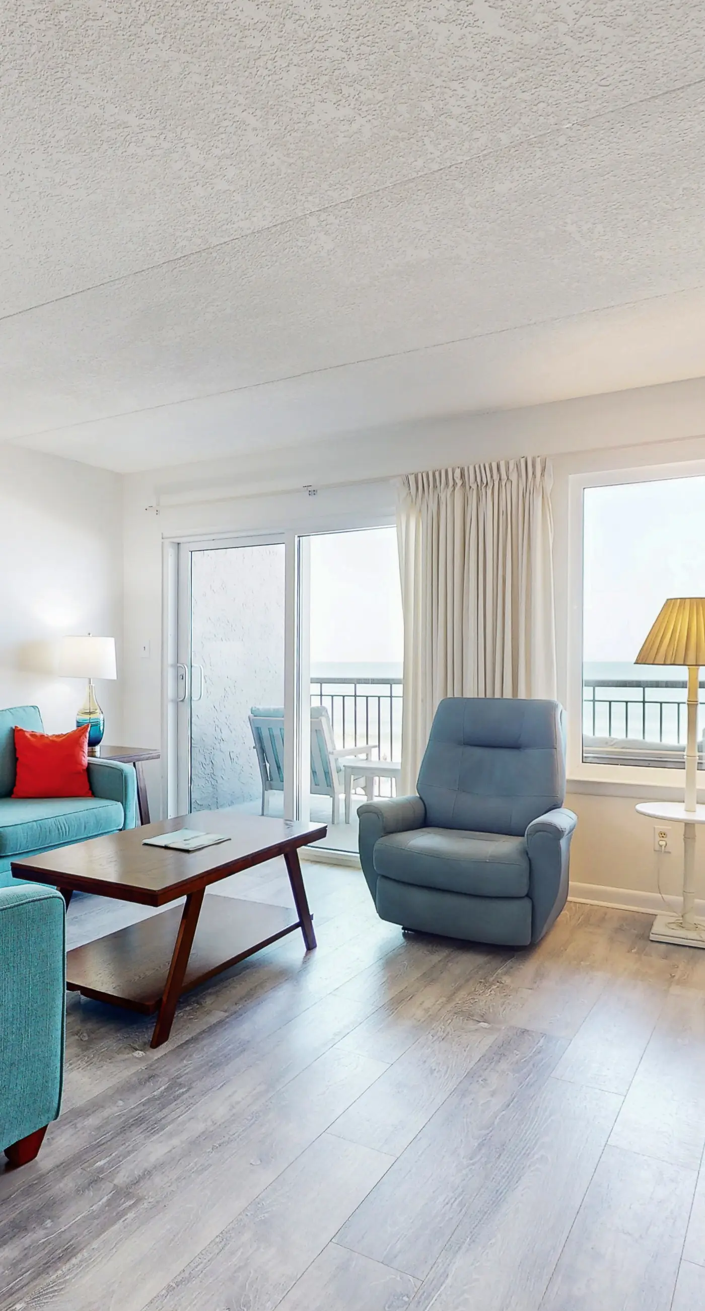 Island Echos 3D. 3rd-floor open, airy condo with great views - close to dining