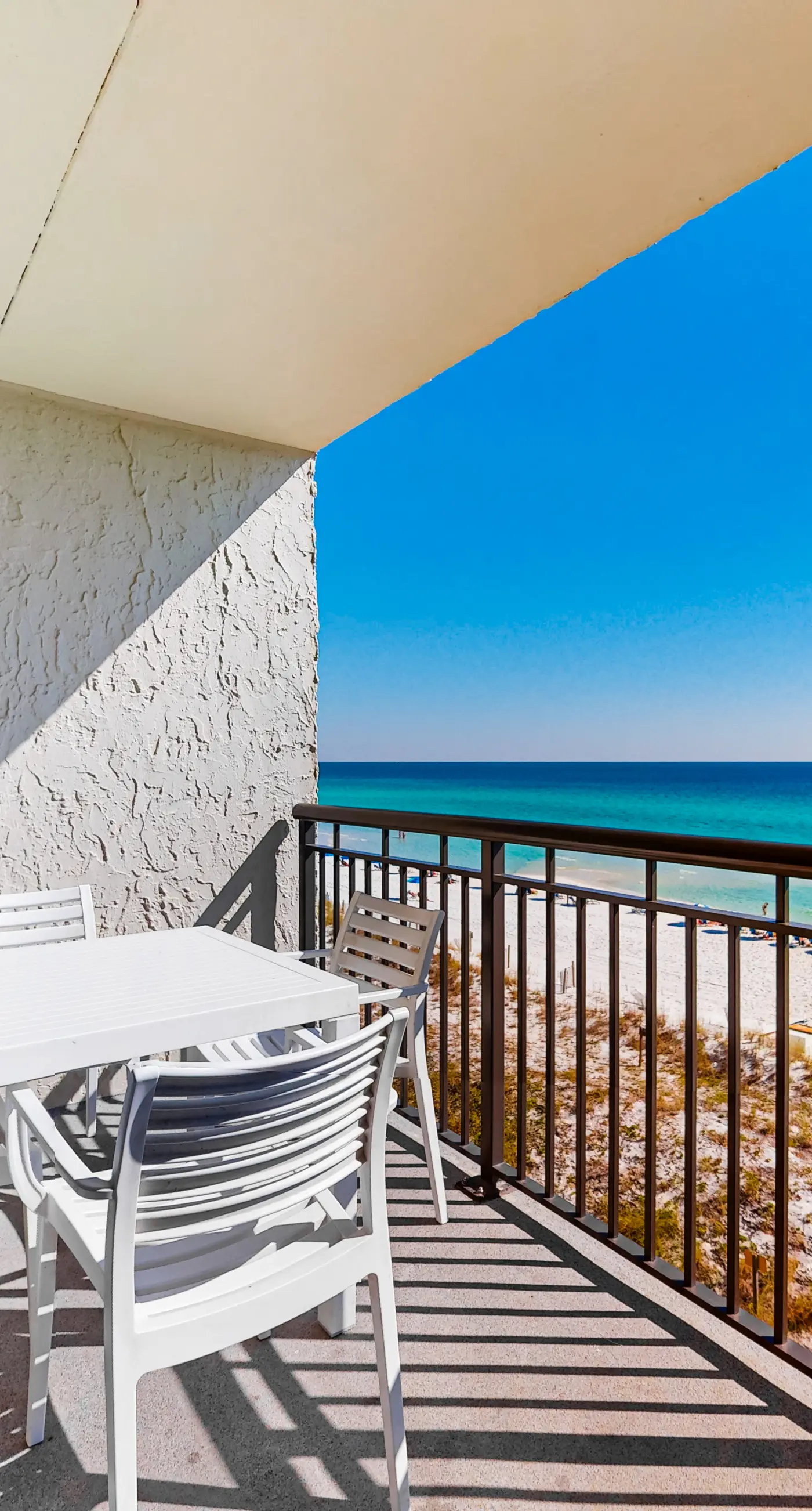 Island Echos 5G. 5th-floor, cozy Gulf-front condo with views - close to entertainment