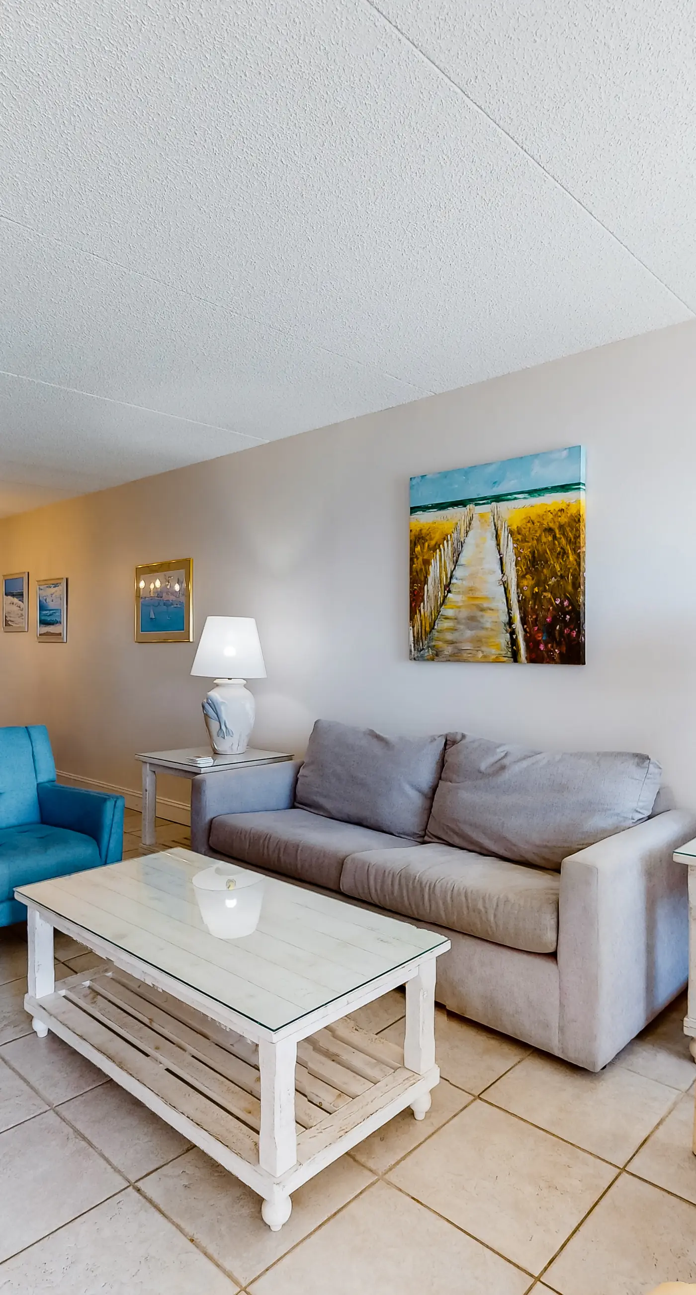 Island Echos 5G. 5th-floor, cozy Gulf-front condo with views - close to entertainment
